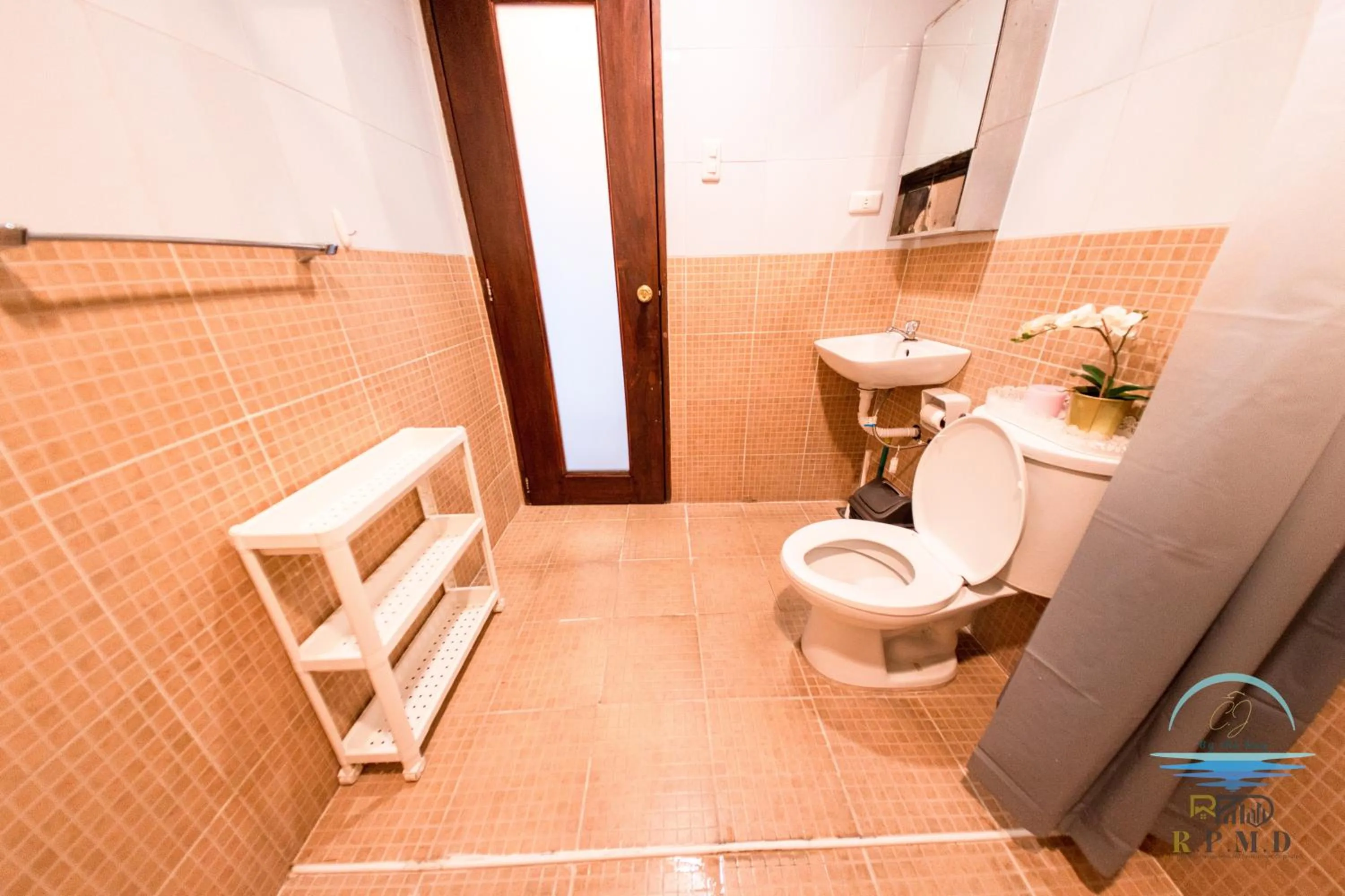 Toilet in CJ by the Bay