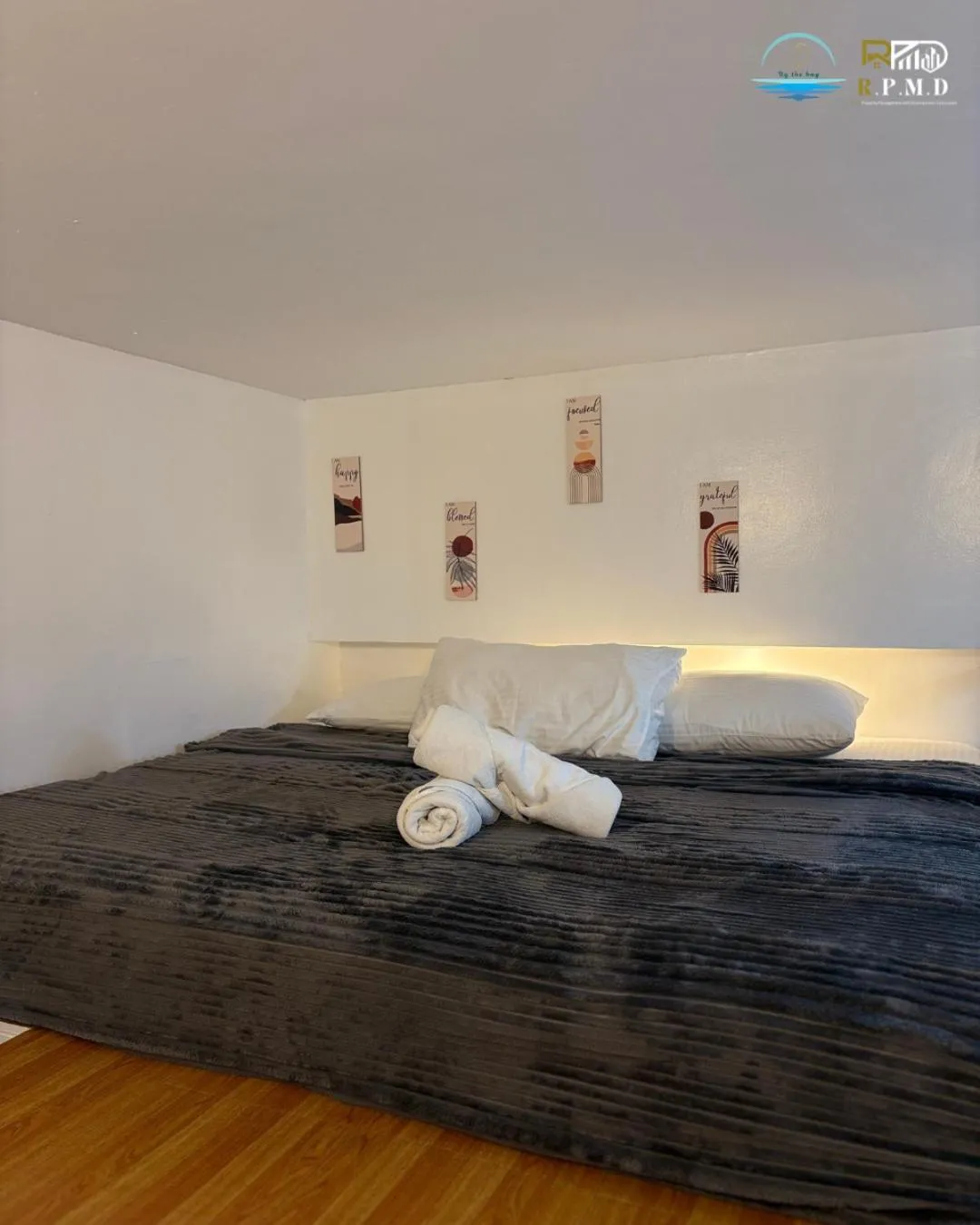 Bed in CJ by the Bay