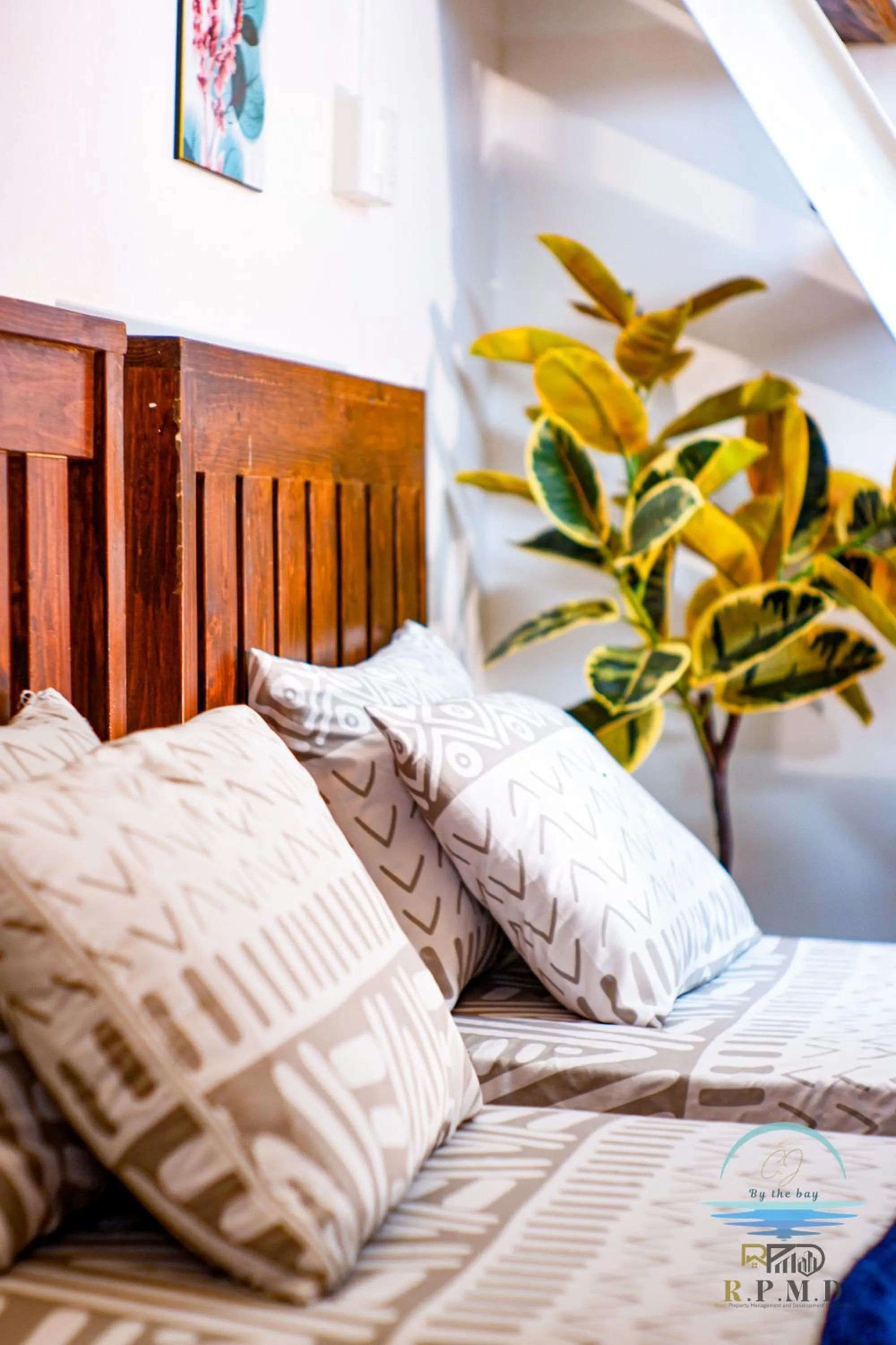 Bedroom, Bed in CJ by the Bay