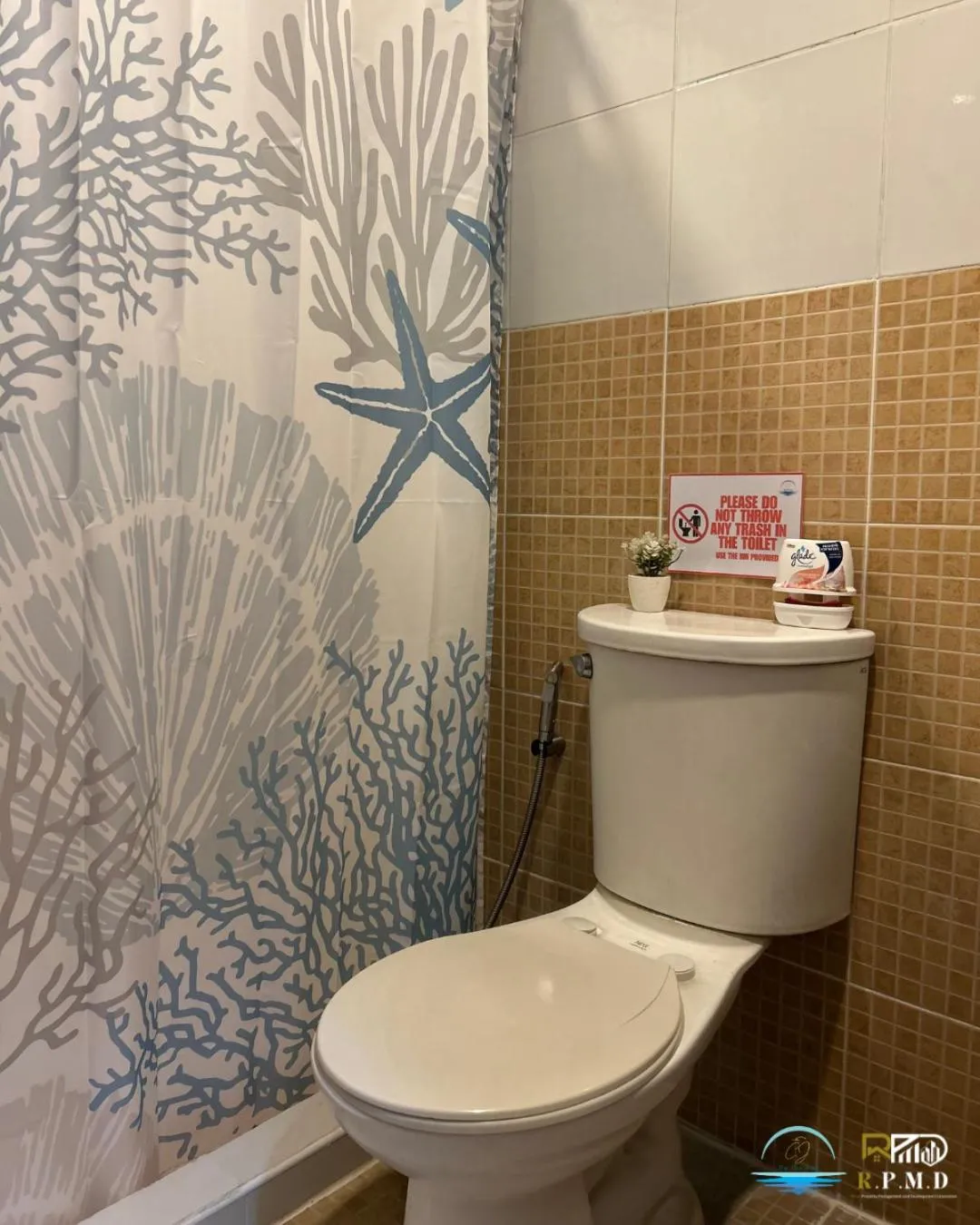Toilet in CJ by the Bay