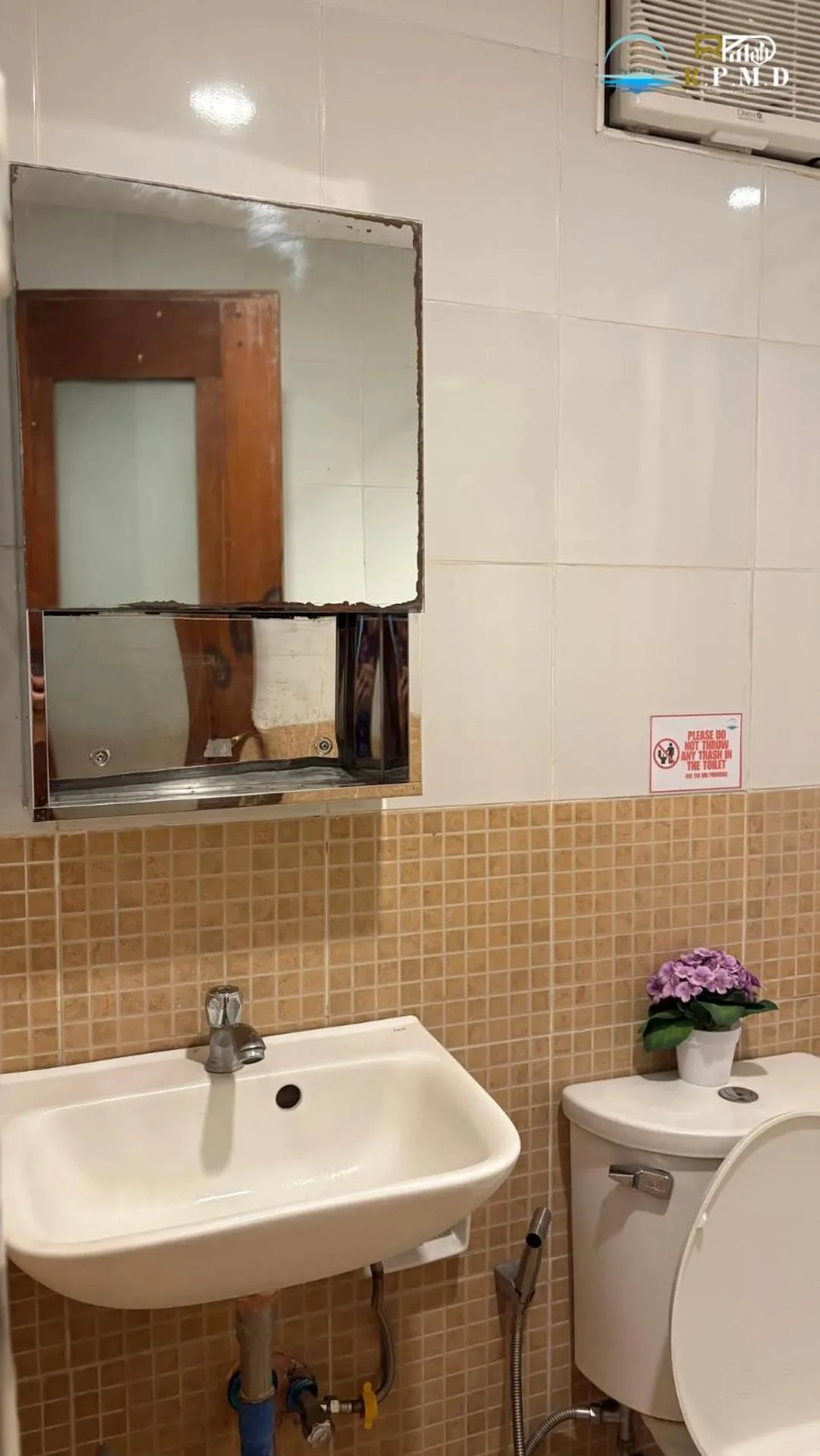 Bathroom in CJ by the Bay