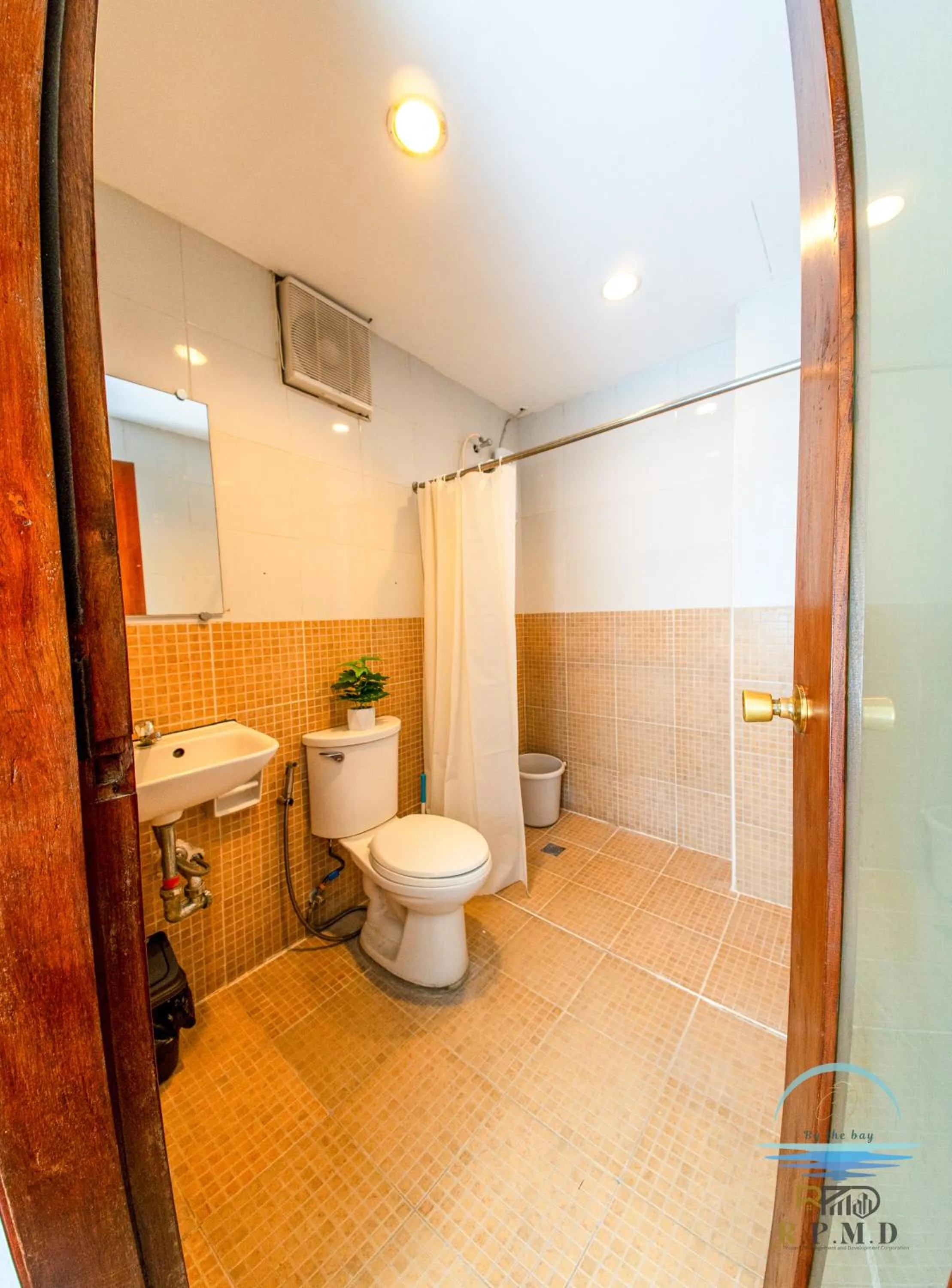 Shower in CJ by the Bay