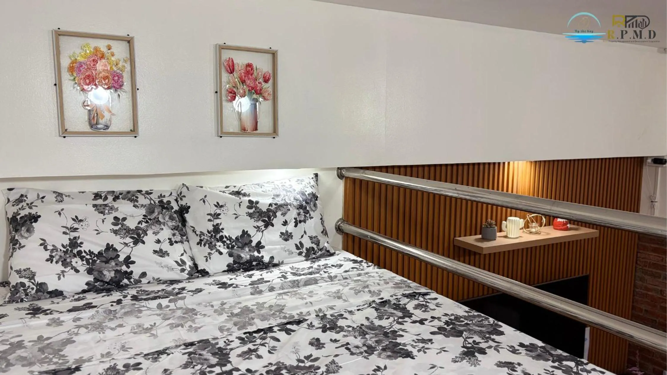 Bed in CJ by the Bay