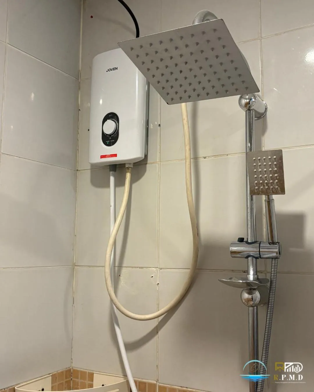 Shower in CJ by the Bay