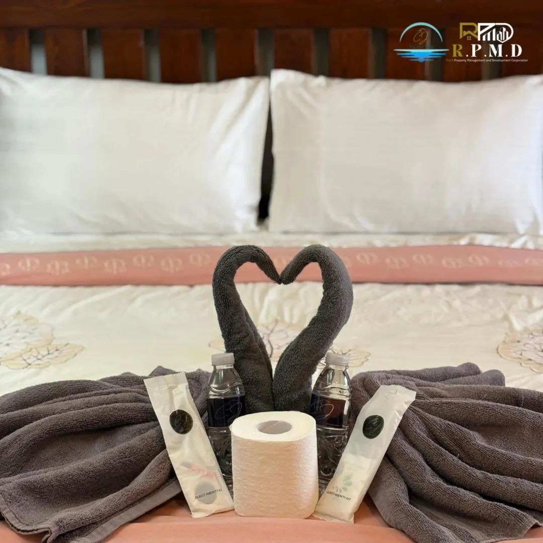 Bed in CJ by the Bay