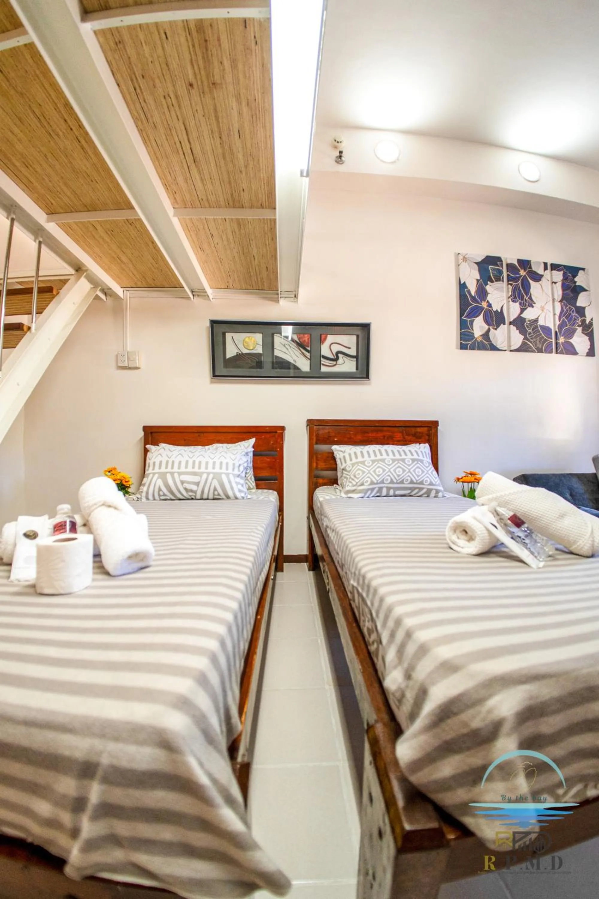 Bed in CJ by the Bay