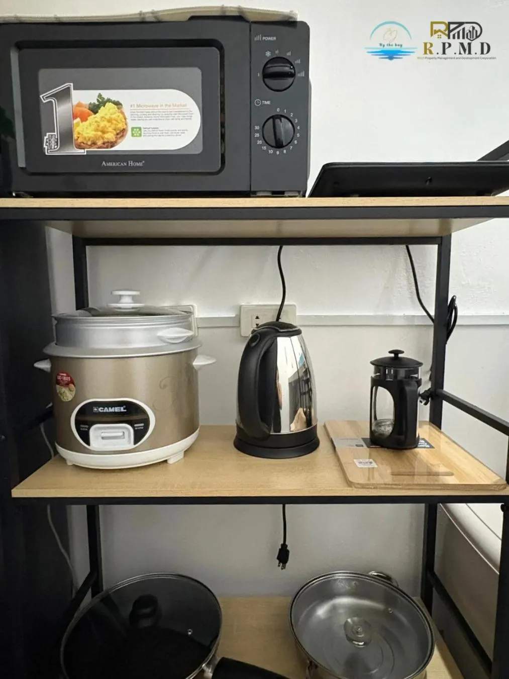 Kitchen or kitchenette in CJ by the Bay