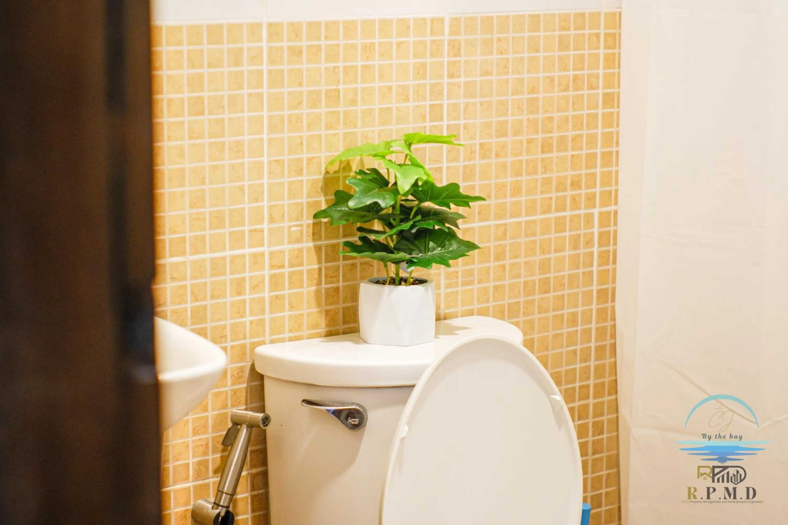 Toilet in CJ by the Bay