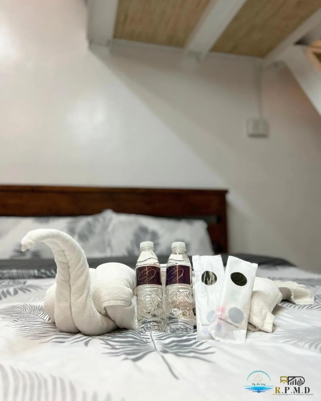 Bed in CJ by the Bay