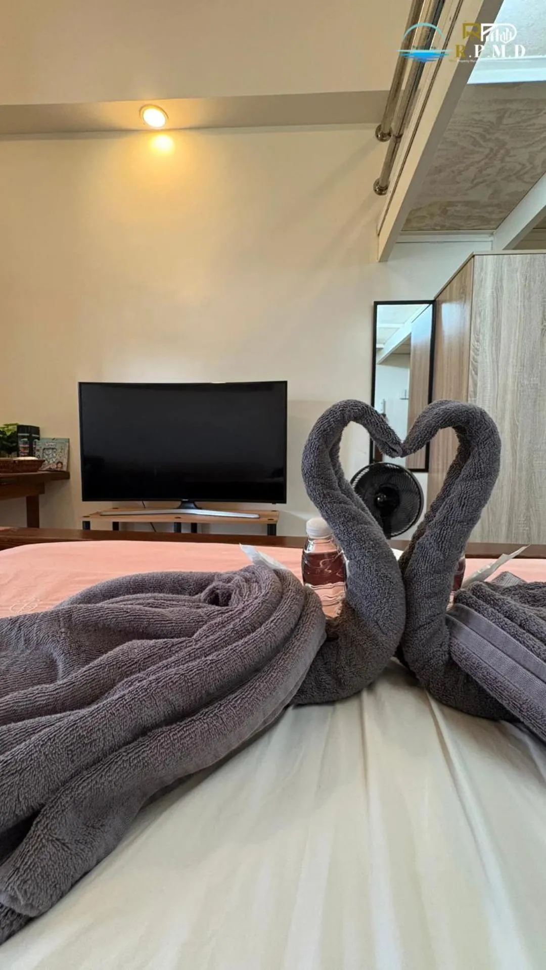Bed in CJ by the Bay