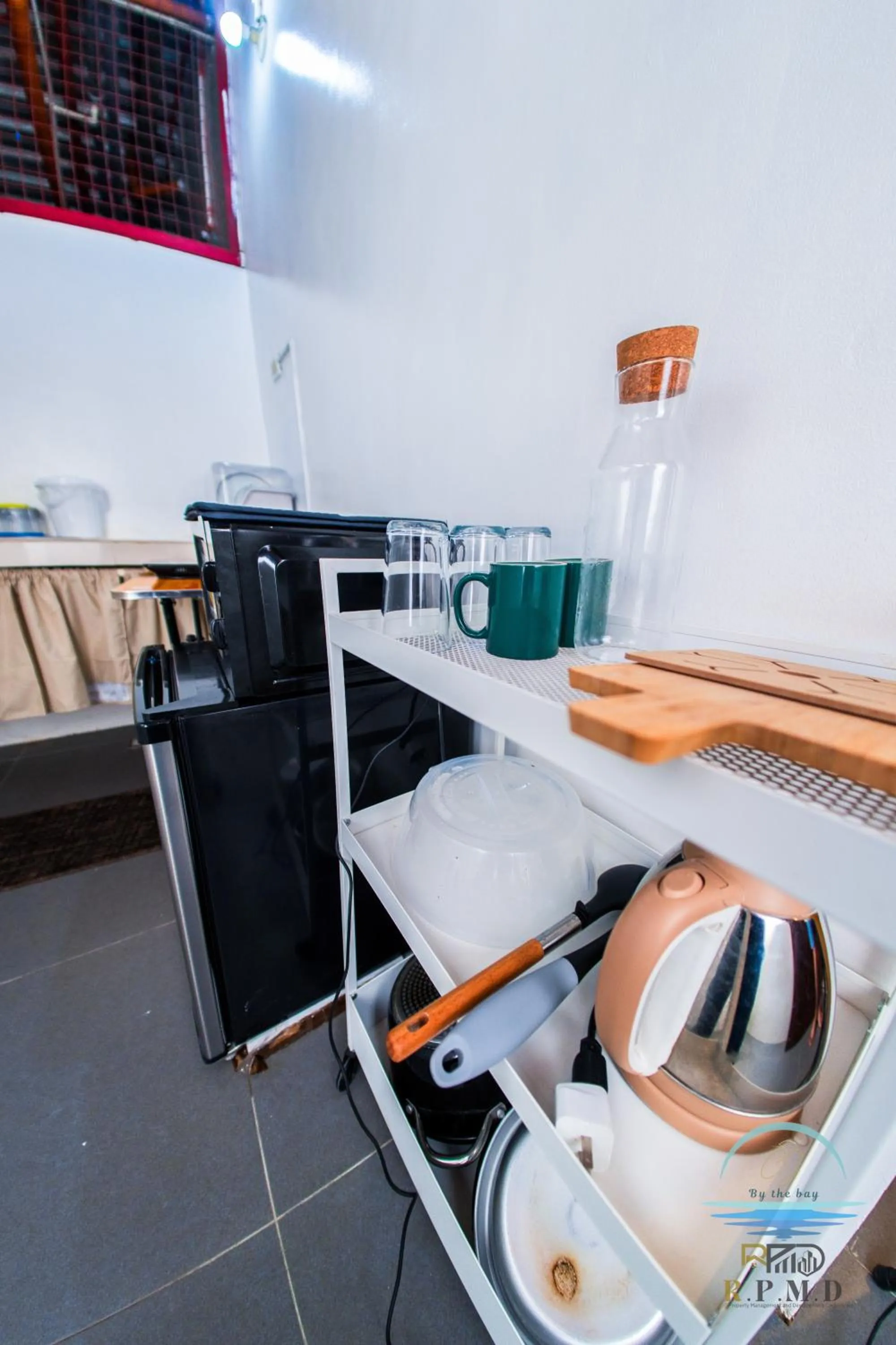 Kitchen or kitchenette in CJ by the Bay