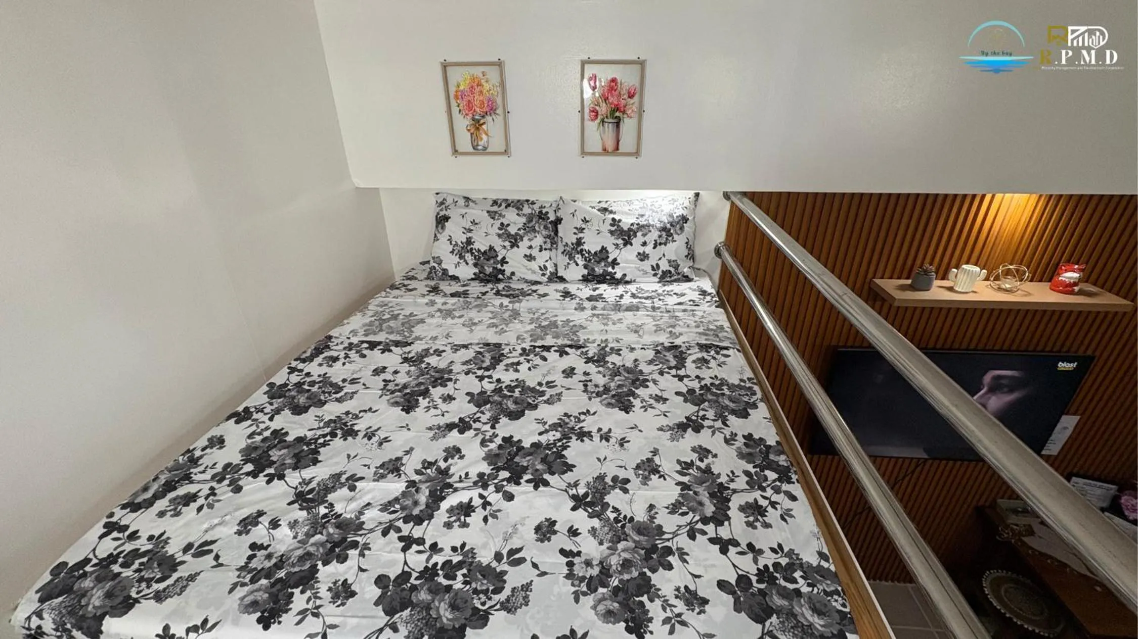 Bed in CJ by the Bay