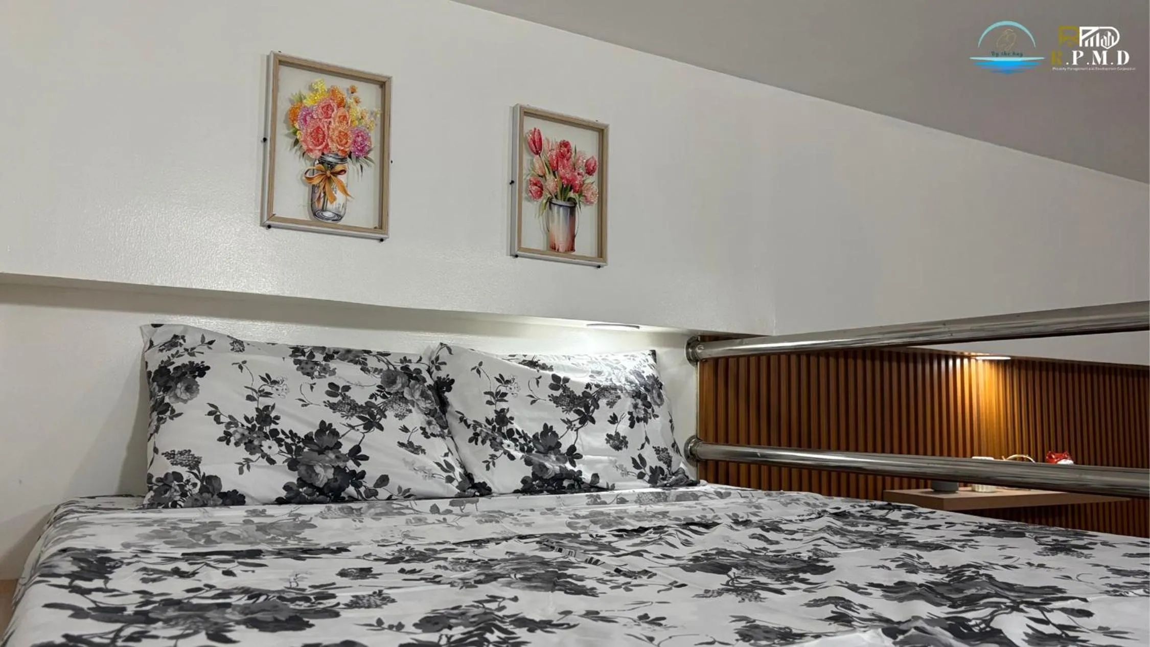 Bed in CJ by the Bay