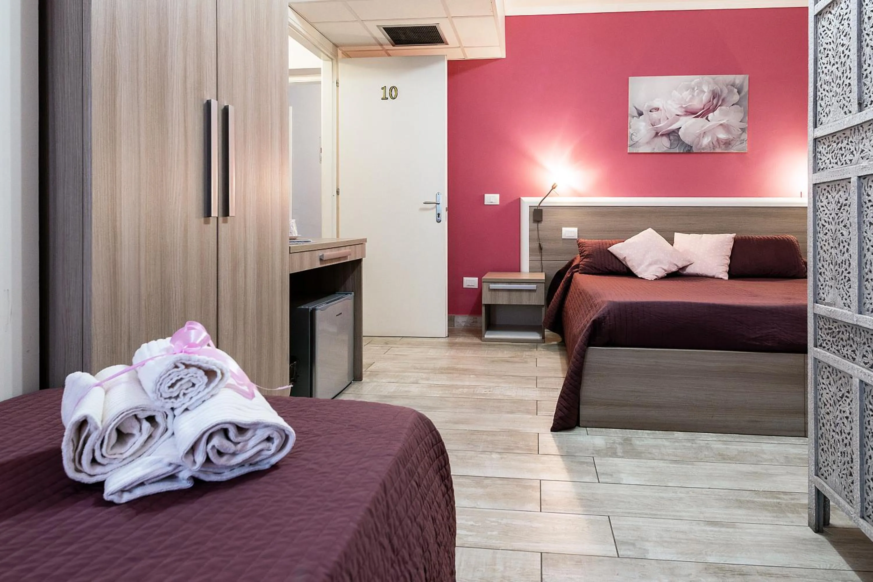 Bed in Suite Room Fiumicino