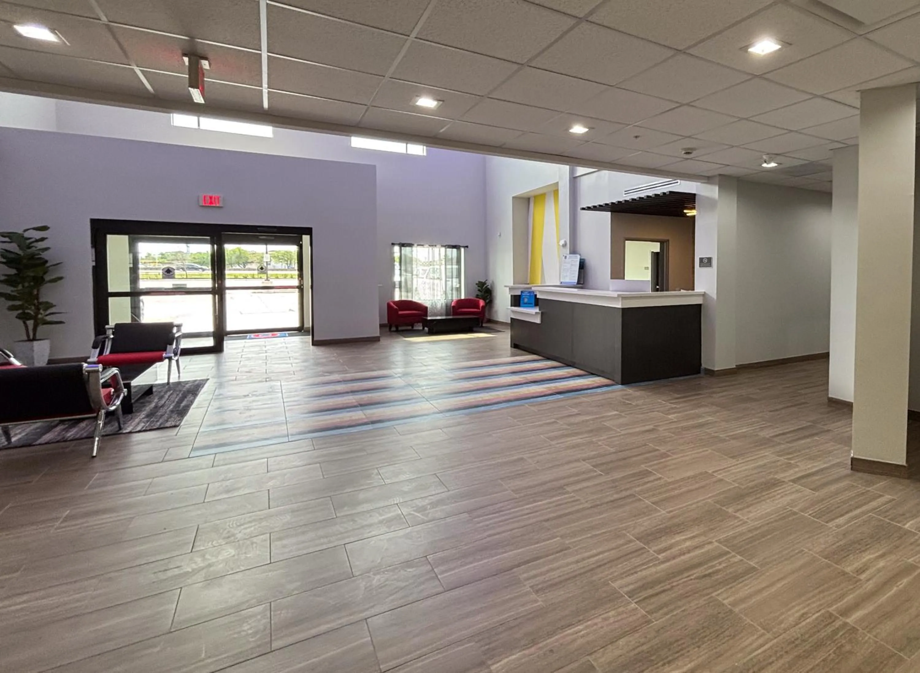Lobby or reception in Studio 6 Dallas, TX – Fair Park