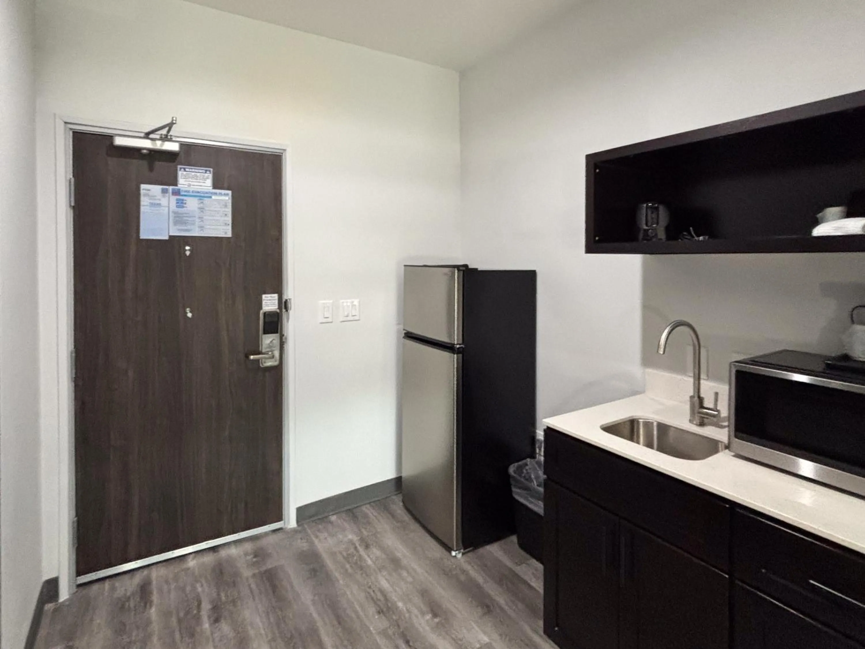 kitchen in Studio 6 Dallas, TX – Fair Park