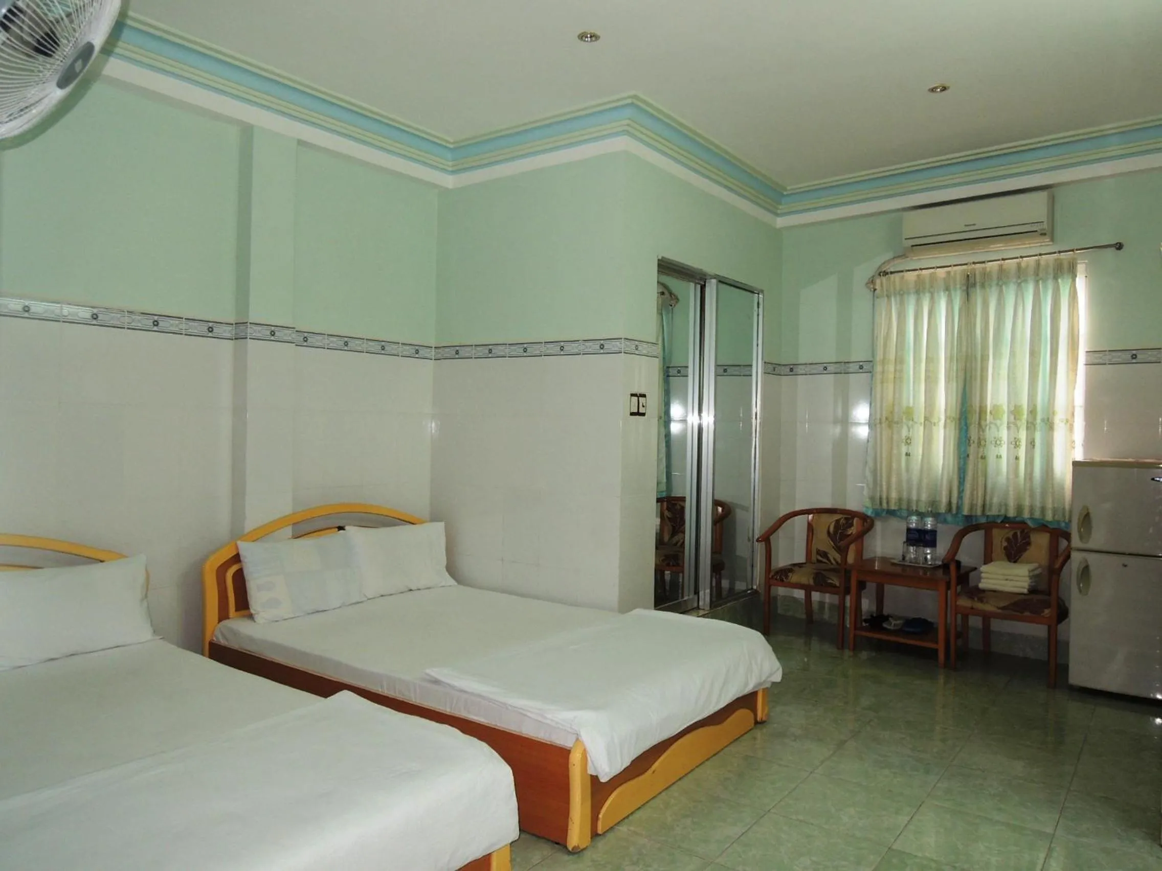 Photo of the whole room, Bed in Kathy Hotel