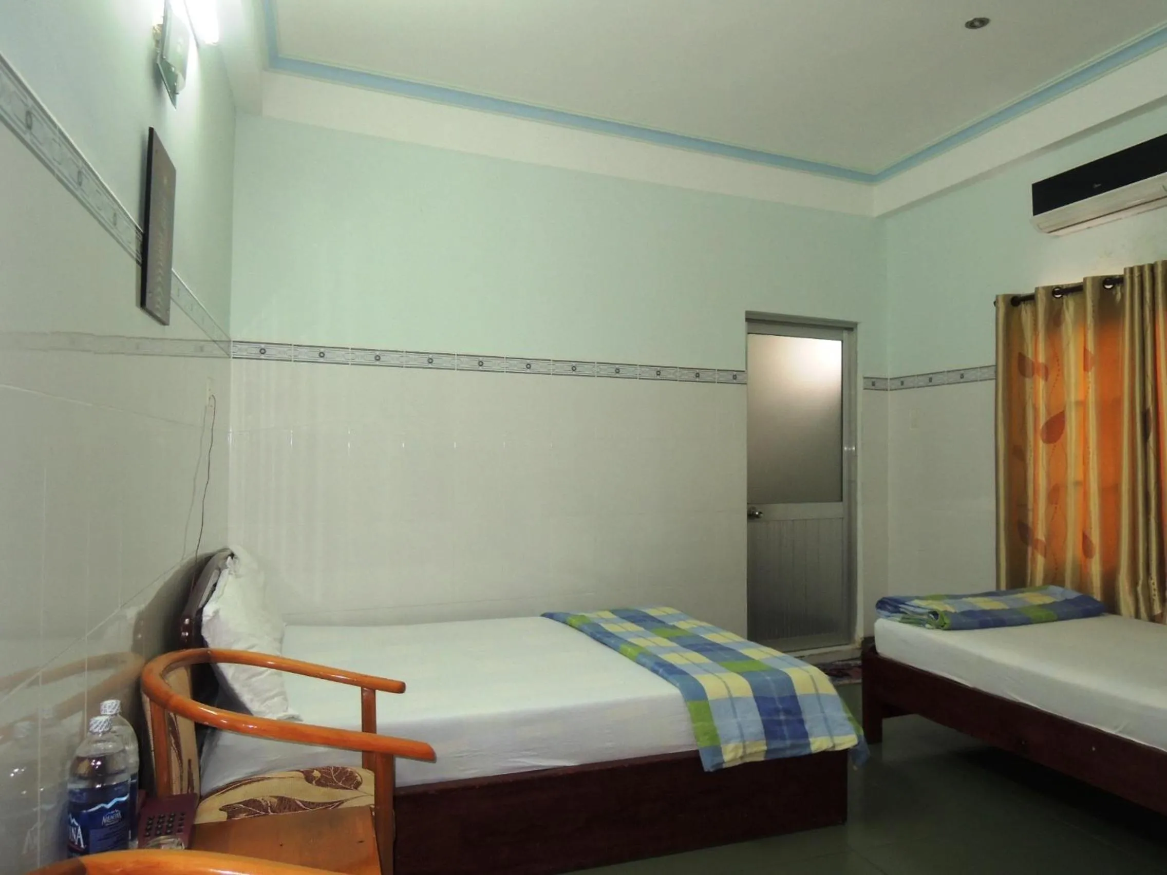 Photo of the whole room, Bed in Kathy Hotel