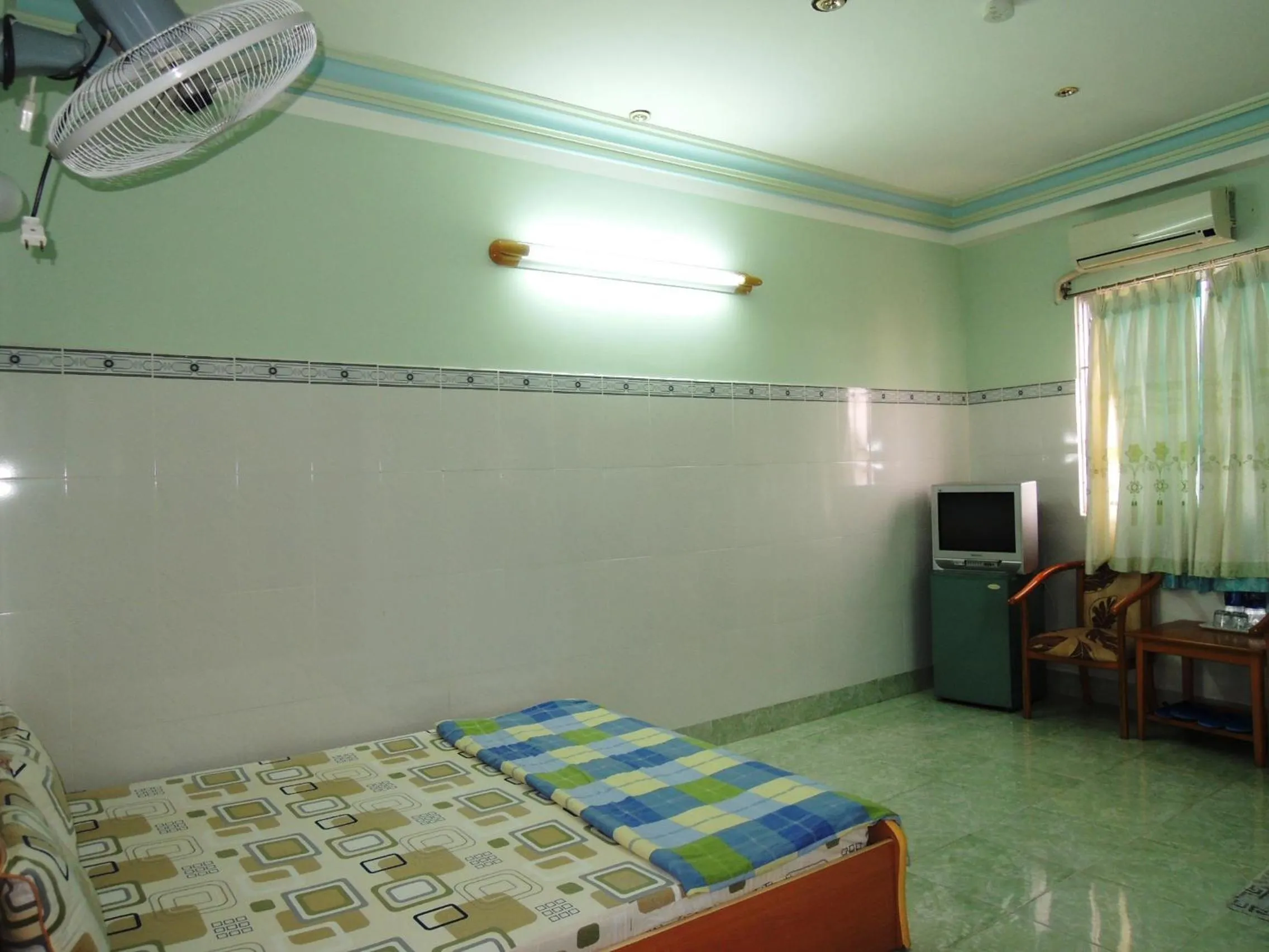 Photo of the whole room, Bed in Kathy Hotel