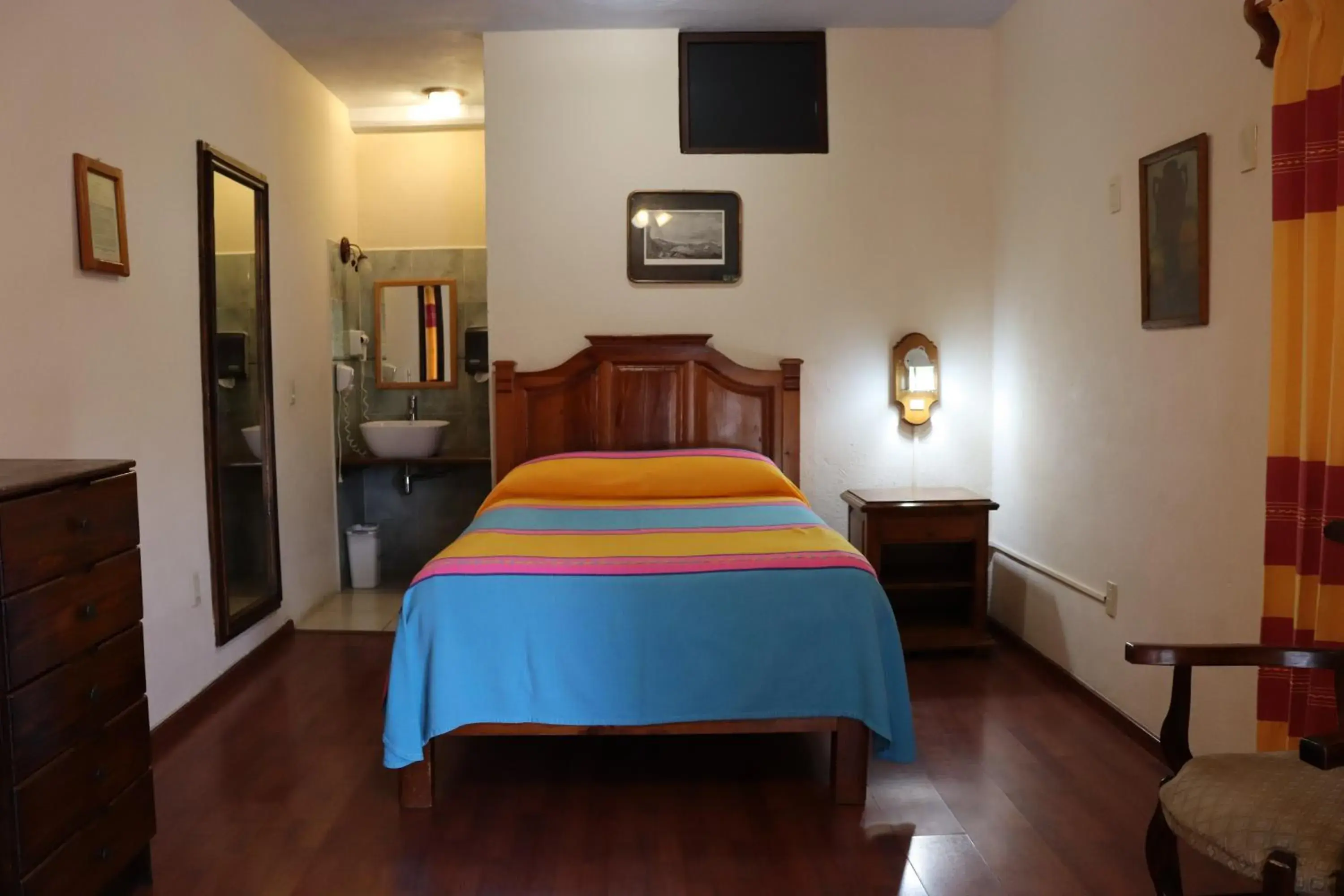 Single Room - single occupancy in Hotel Zaragoza Single Room - single occupancy in Hotel Zaragoza
