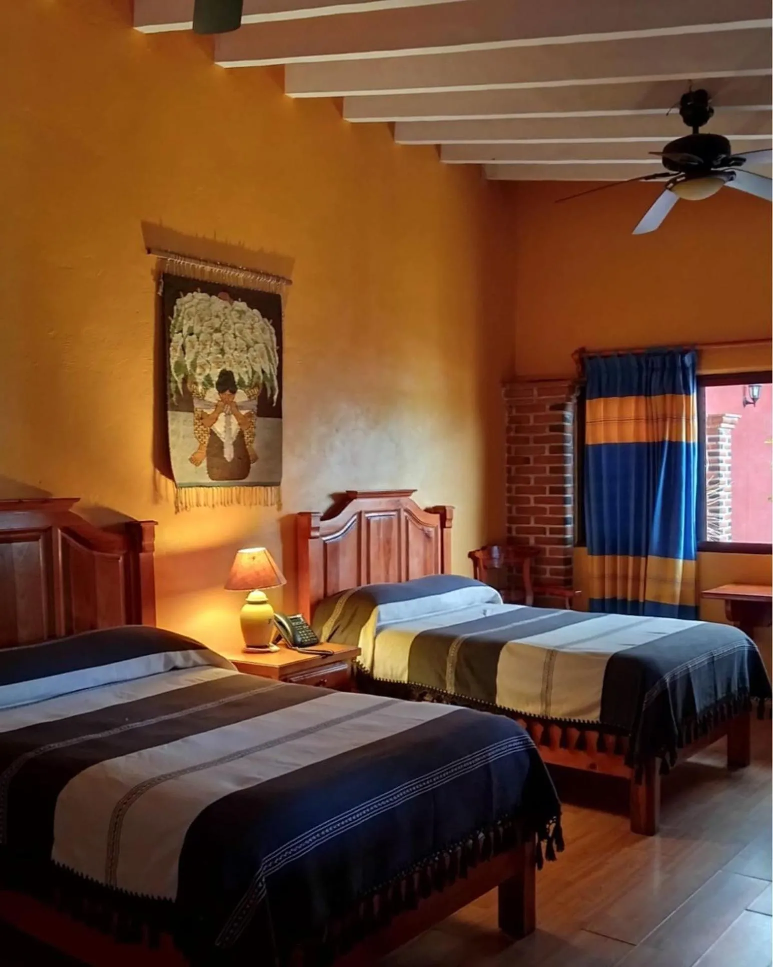 Twin Room in Hotel Zaragoza