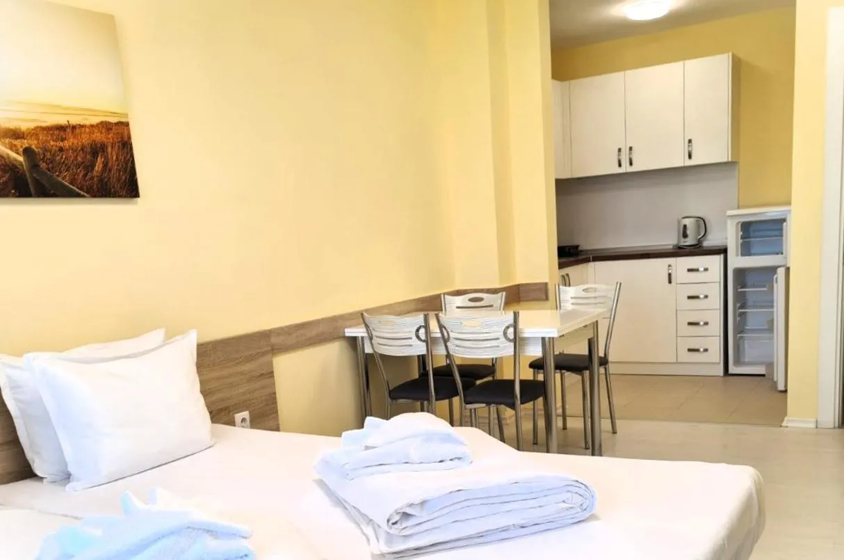 Bed in APART-HOTEL Stamopolu Lux с изглед към морето