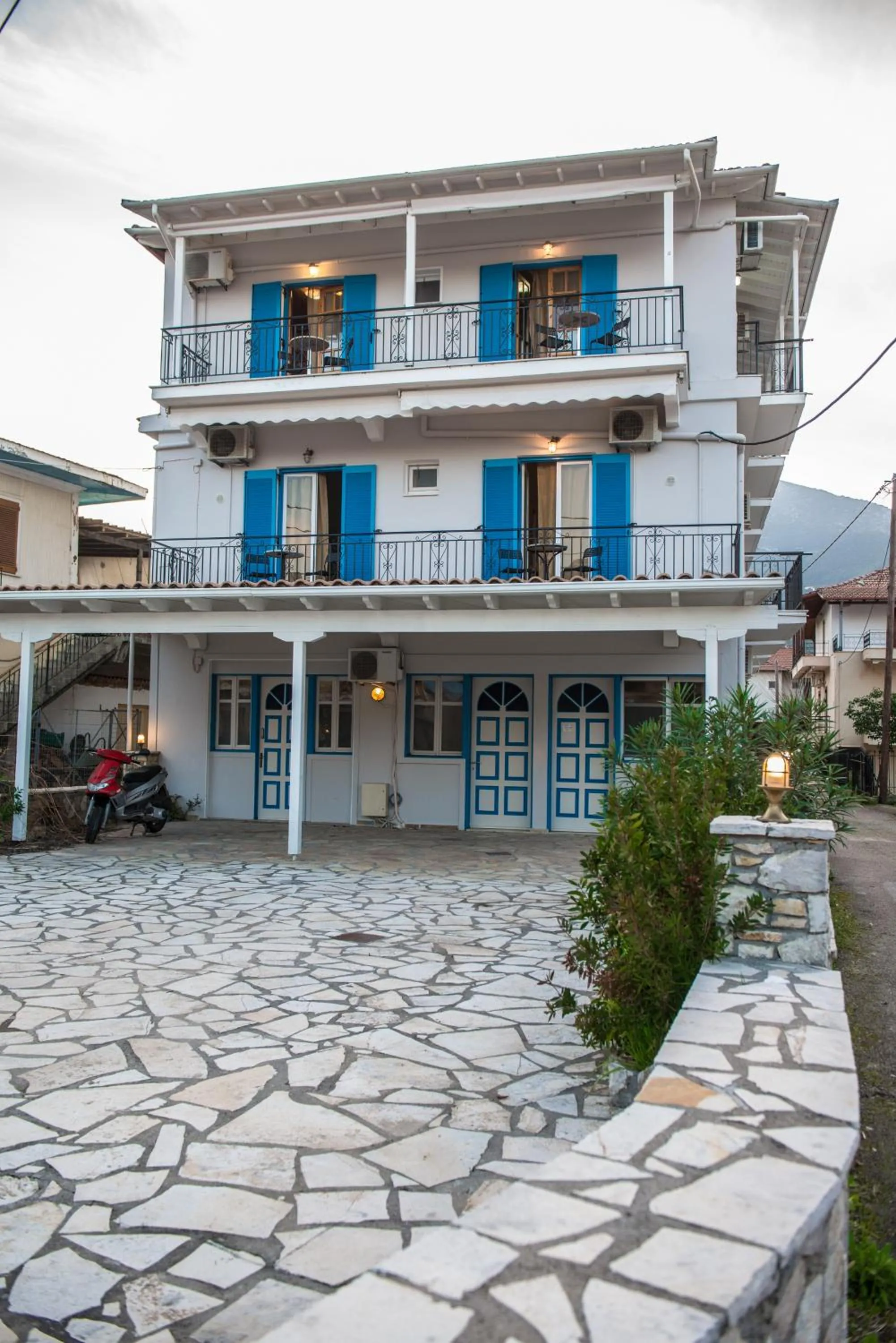 Property building in Summer Bed Nydri