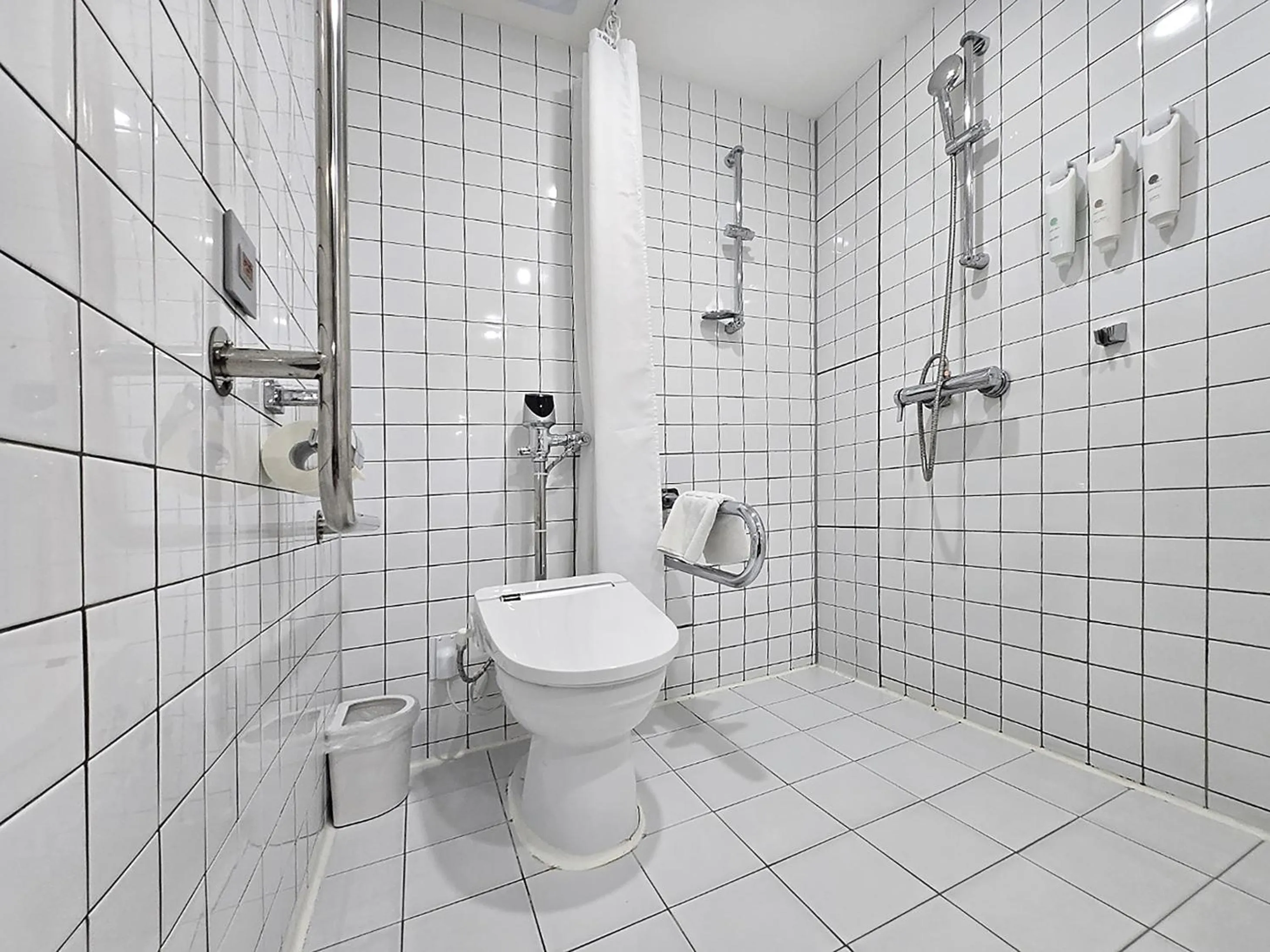 bidet in Creto Hotel Myeongdong