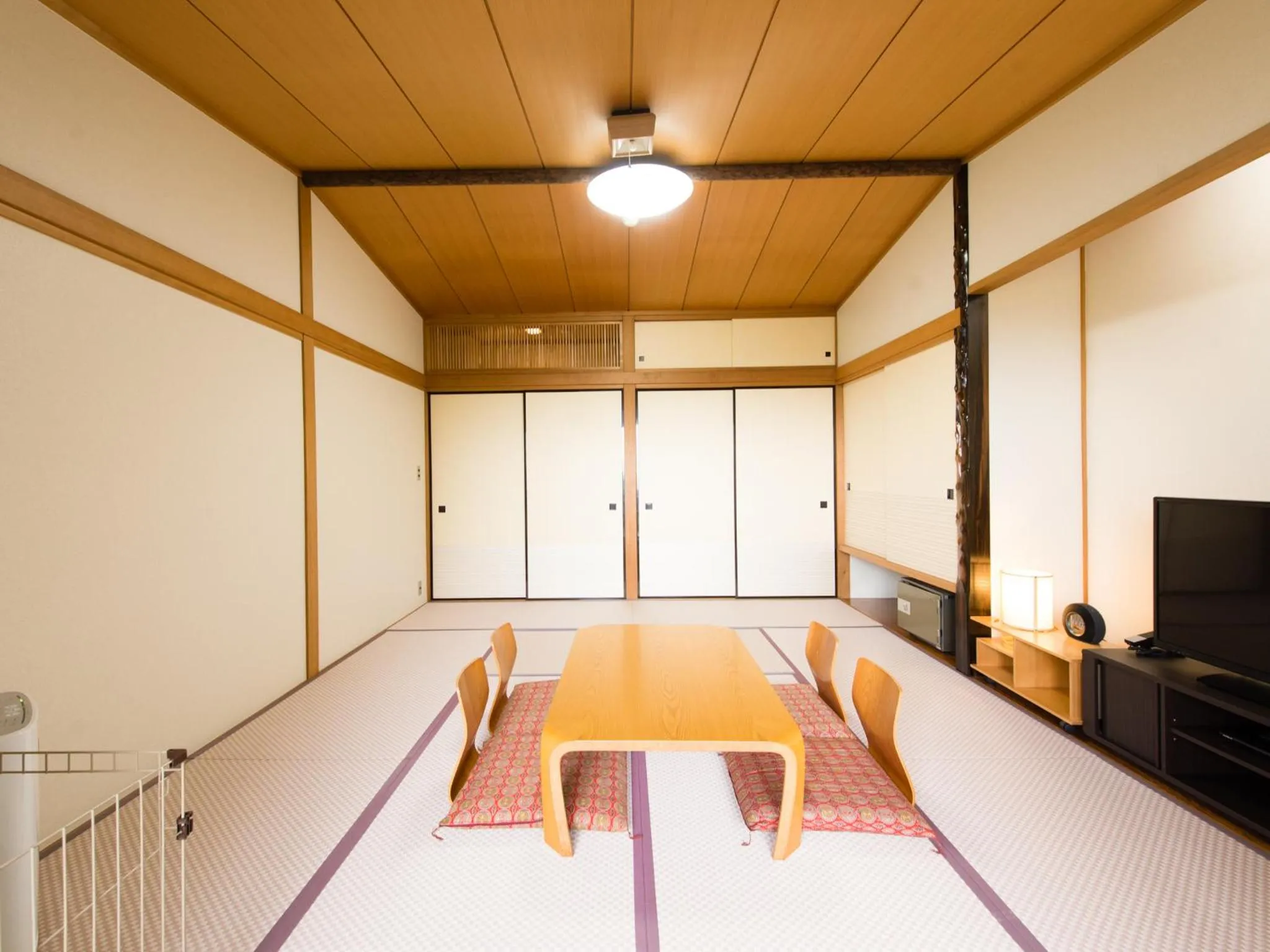 Photo of the whole room in LiVEMAX RESORT izukogen