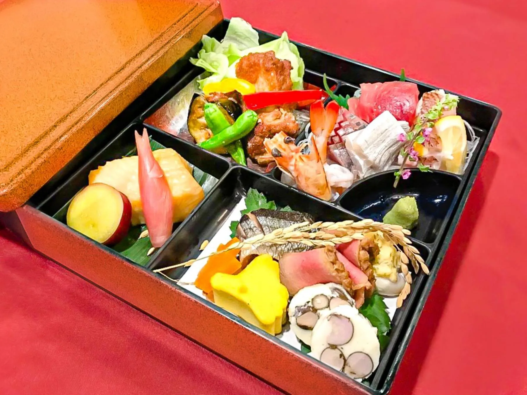 Restaurant/places to eat in LiVEMAX RESORT izukogen