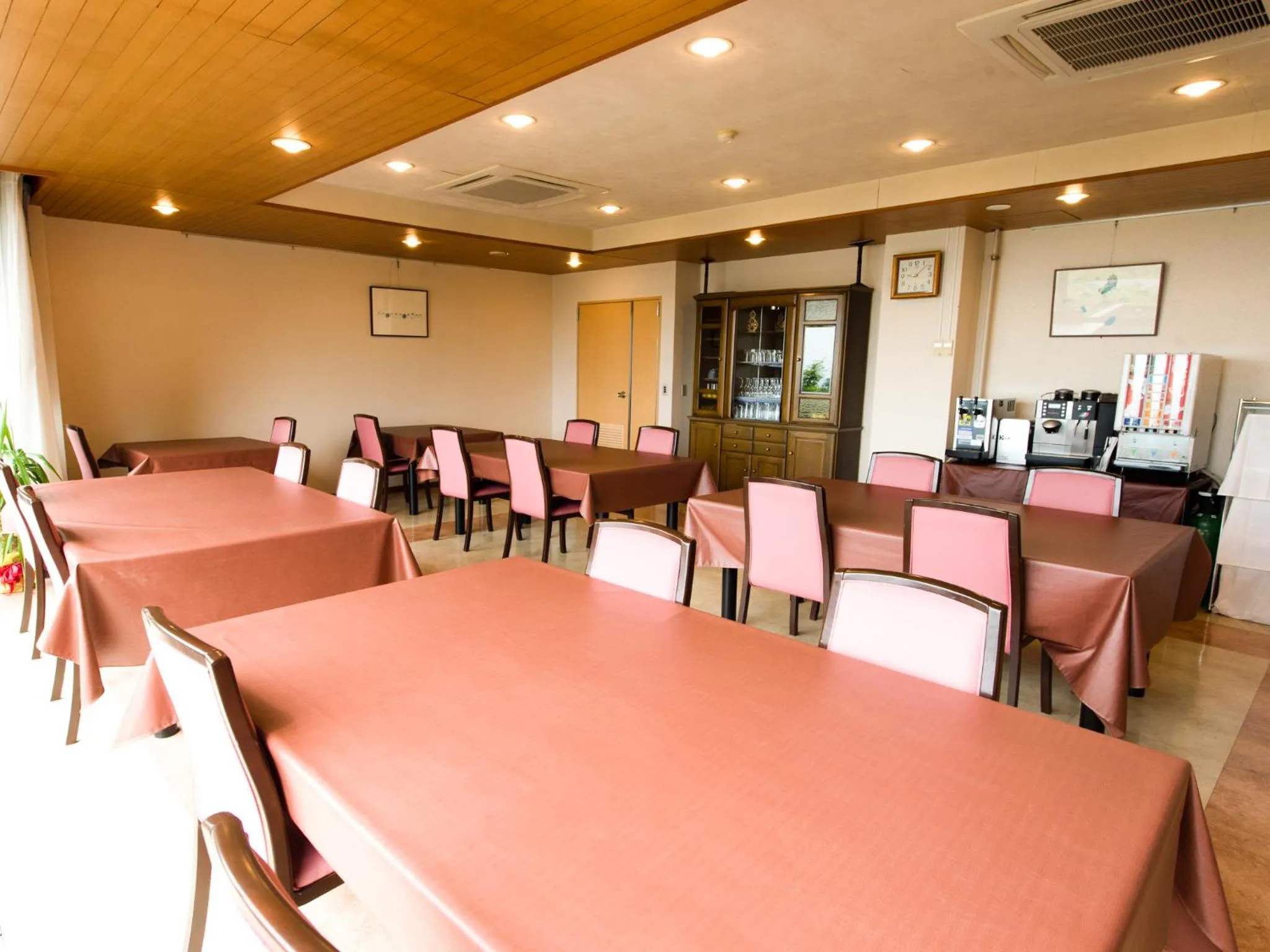 Restaurant/places to eat in LiVEMAX RESORT izukogen