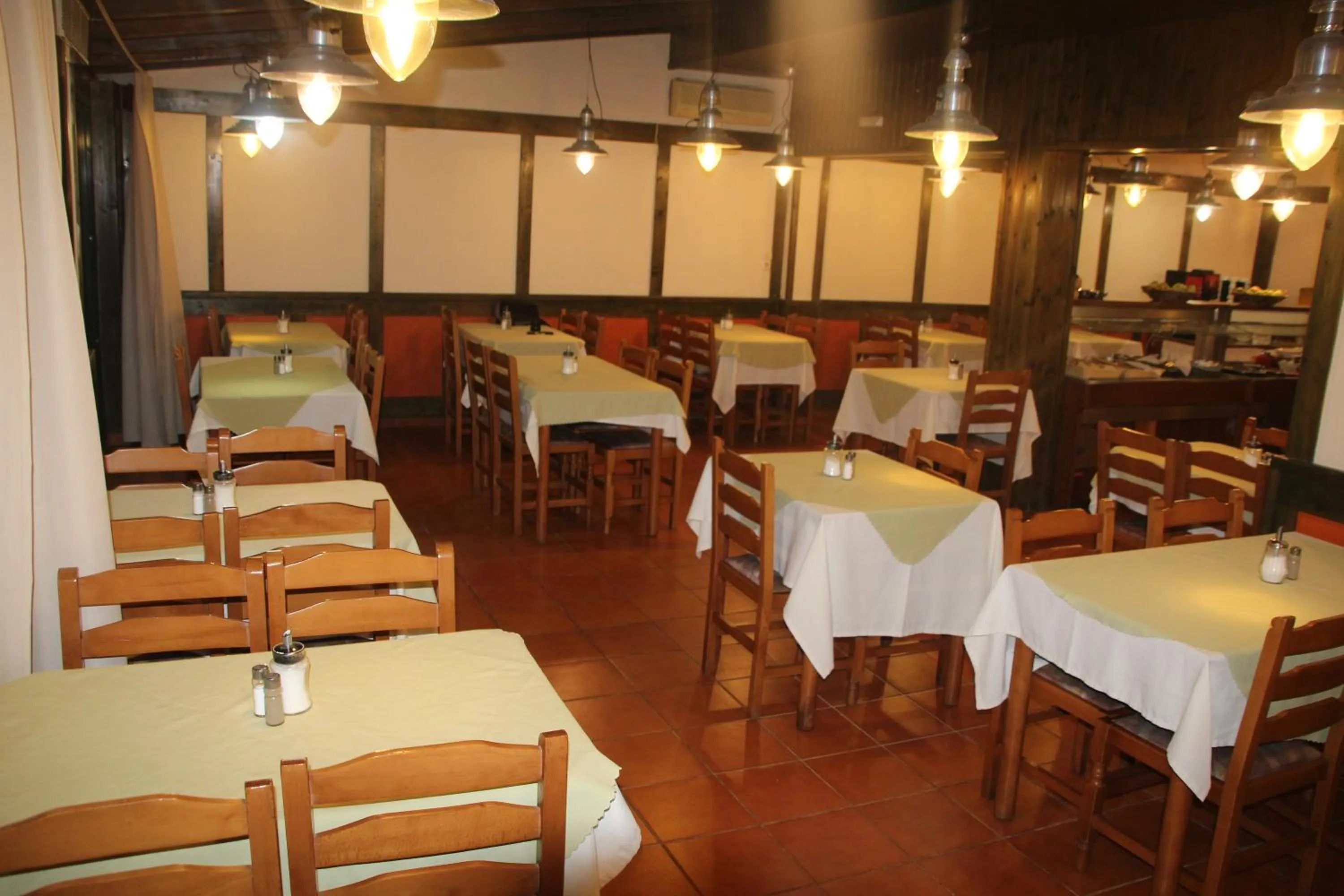 Restaurant/places to eat in SeaBird Hotel