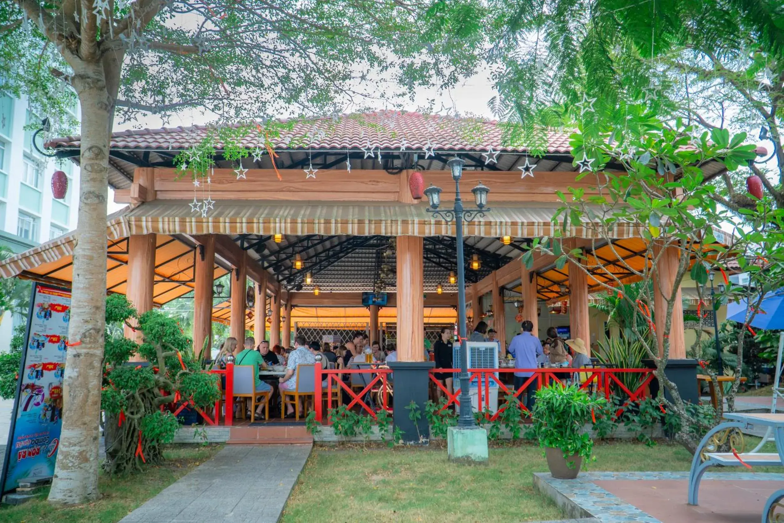 Restaurant/places to eat in Sai Gon Rach Gia Hotel Restaurant/places to eat in Sai Gon Rach Gia Hotel