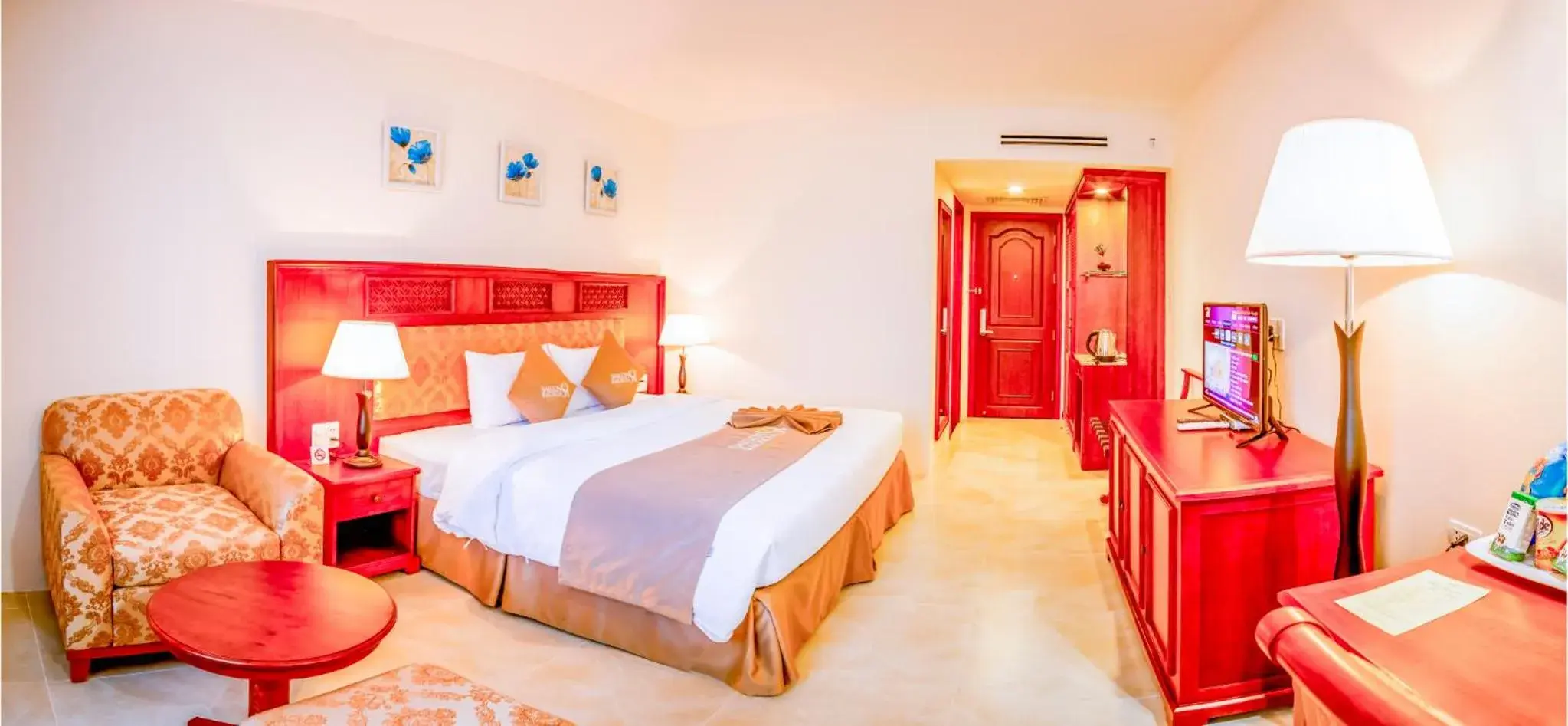 Photo of the whole room, Bed in Sai Gon Rach Gia Hotel Photo of the whole room, Bed in Sai Gon Rach Gia Hotel