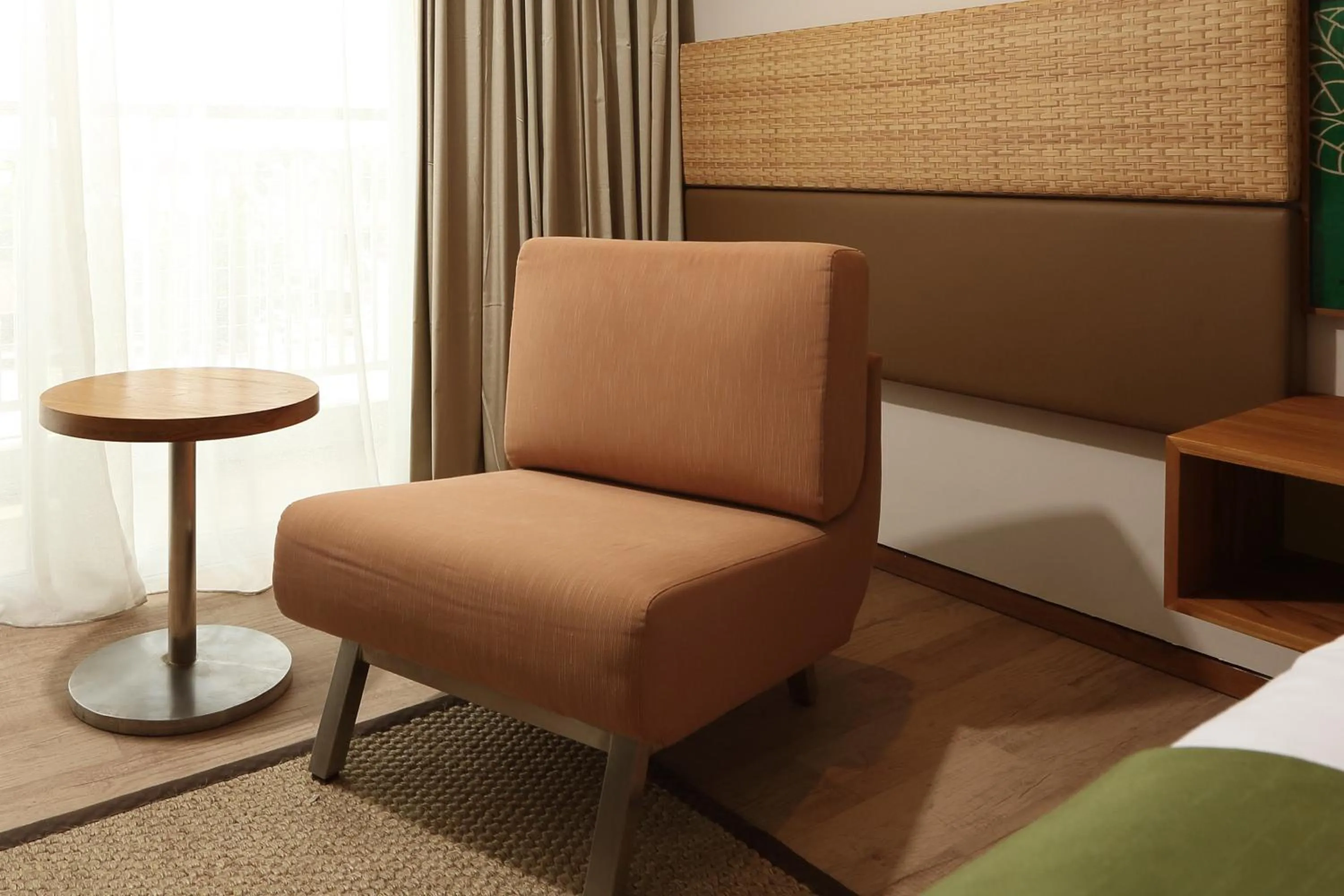 Seating area, Bed in Diamond Hotel Kuta Bali