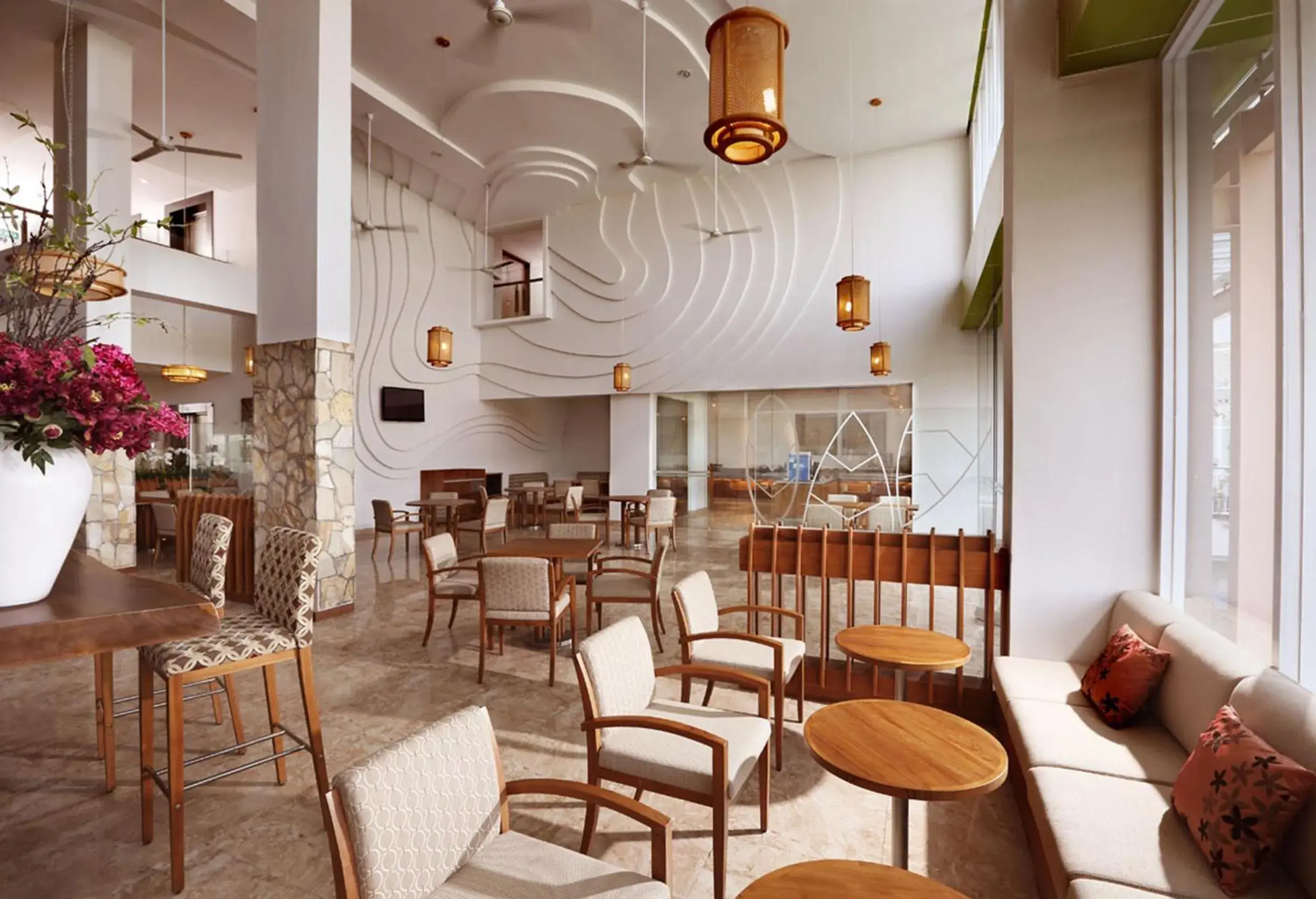 Restaurant/places to eat in Diamond Hotel Kuta Bali Restaurant/places to eat in Diamond Hotel Kuta Bali