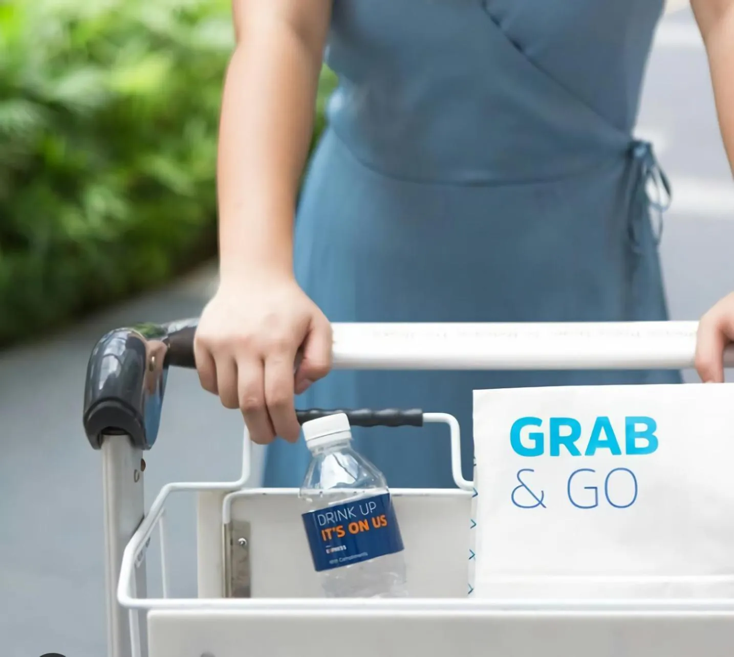 Drinks in Holiday Inn Express Semarang Simpang Lima by IHG