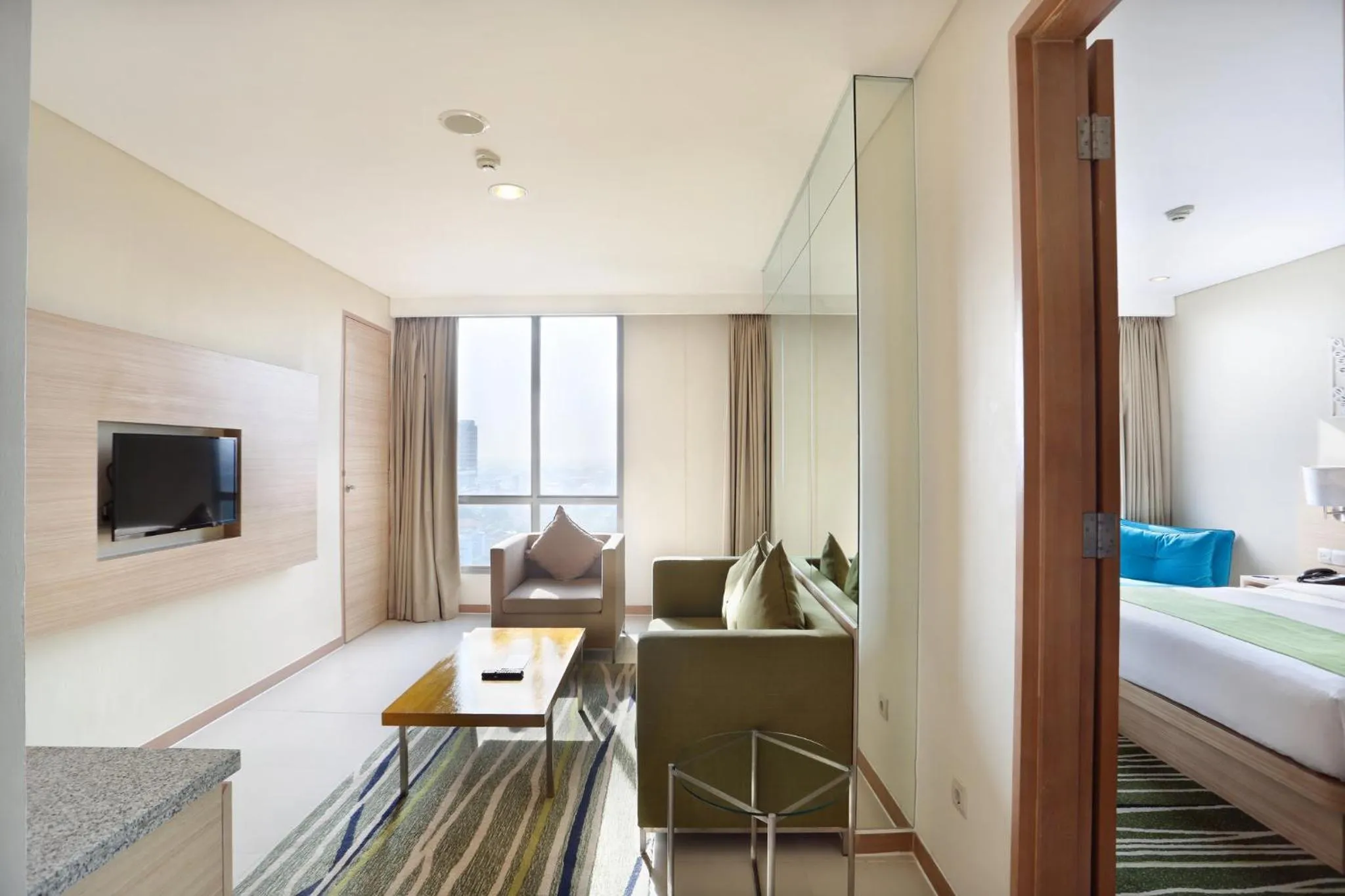 Photo of the whole room, Bed in Holiday Inn Express Semarang Simpang Lima by IHG