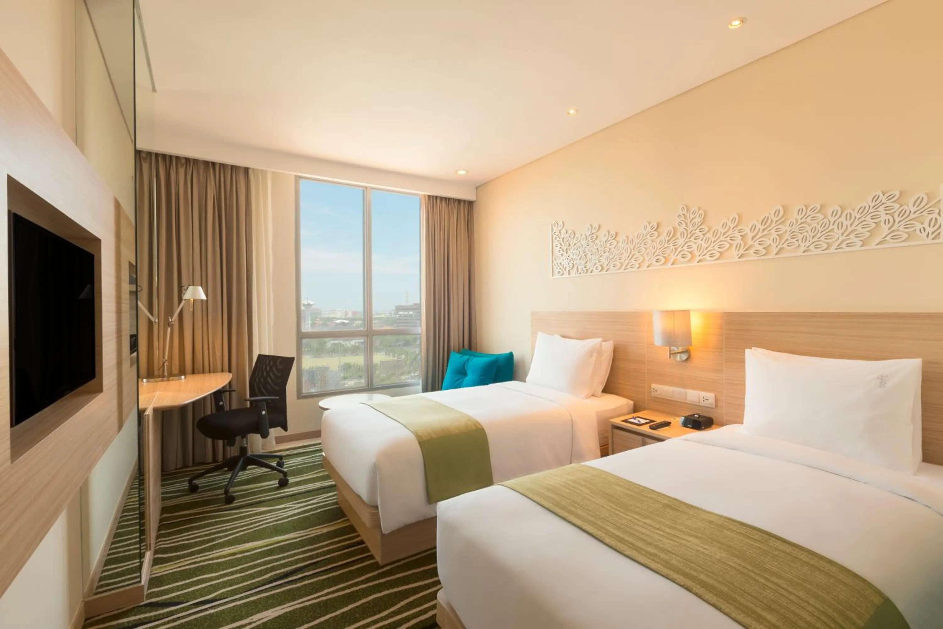 TV and multimedia, Bed in Holiday Inn Express Semarang Simpang Lima by IHG