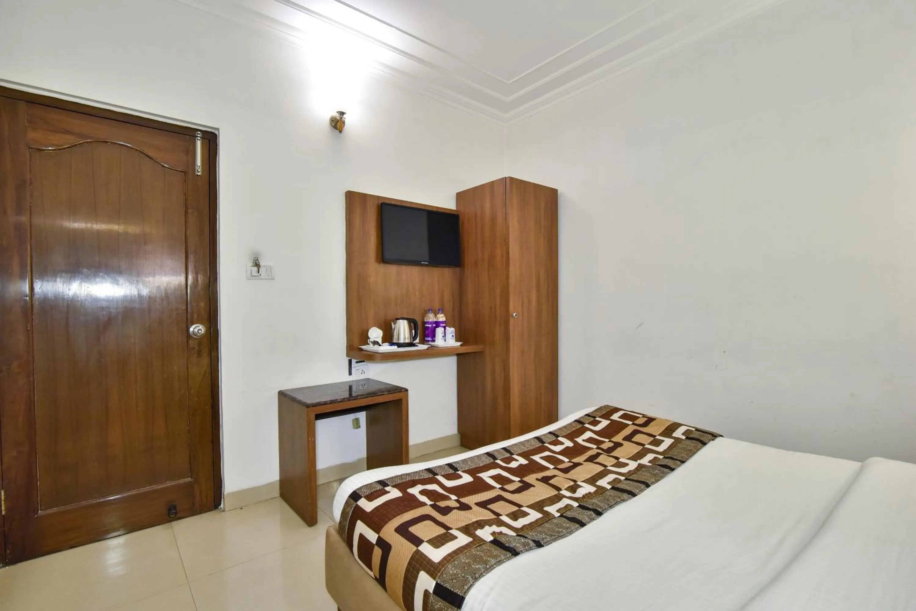 Bed in Hotel Sapphire Opposite Golden Temple