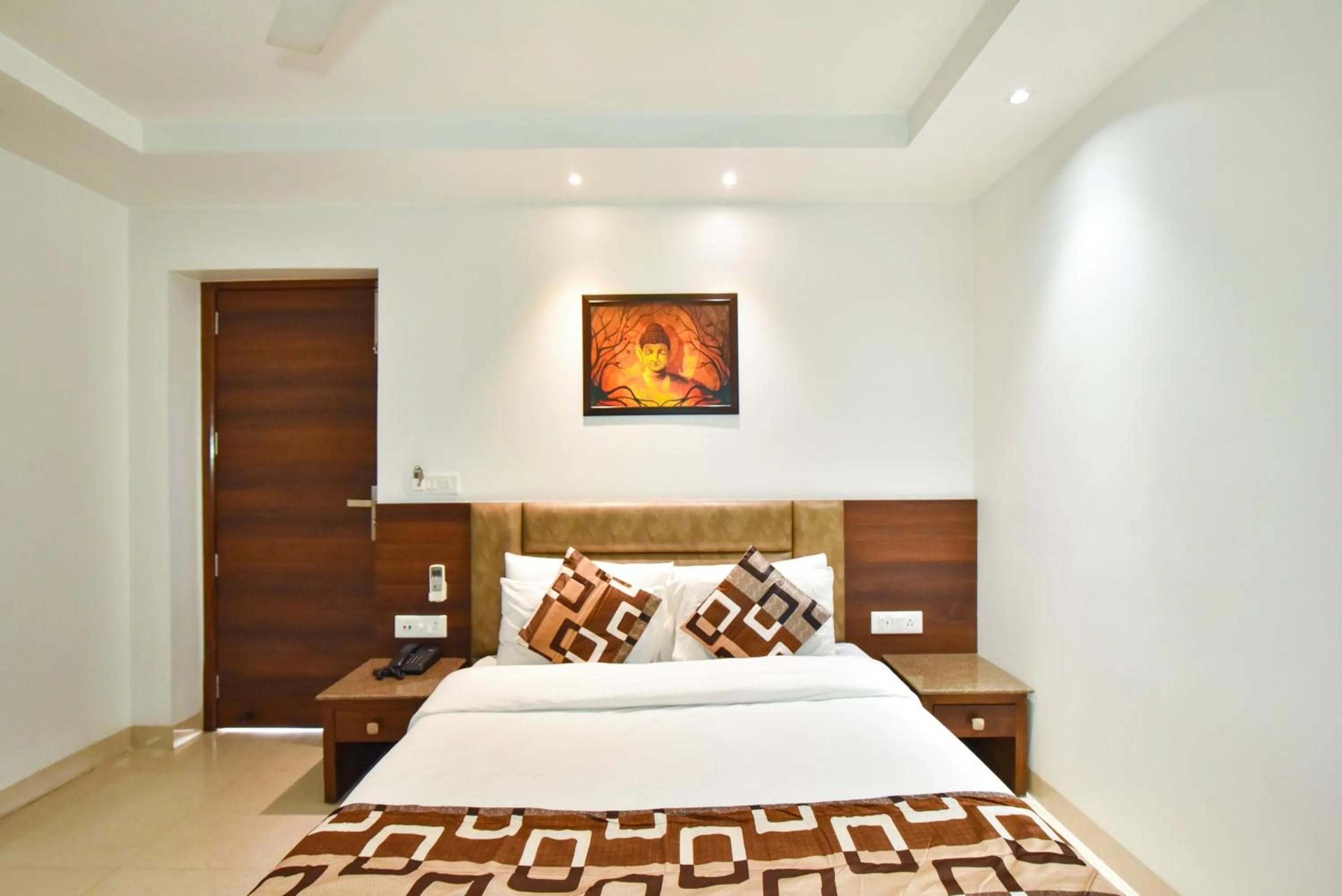 Bed in Hotel Sapphire Opposite Golden Temple