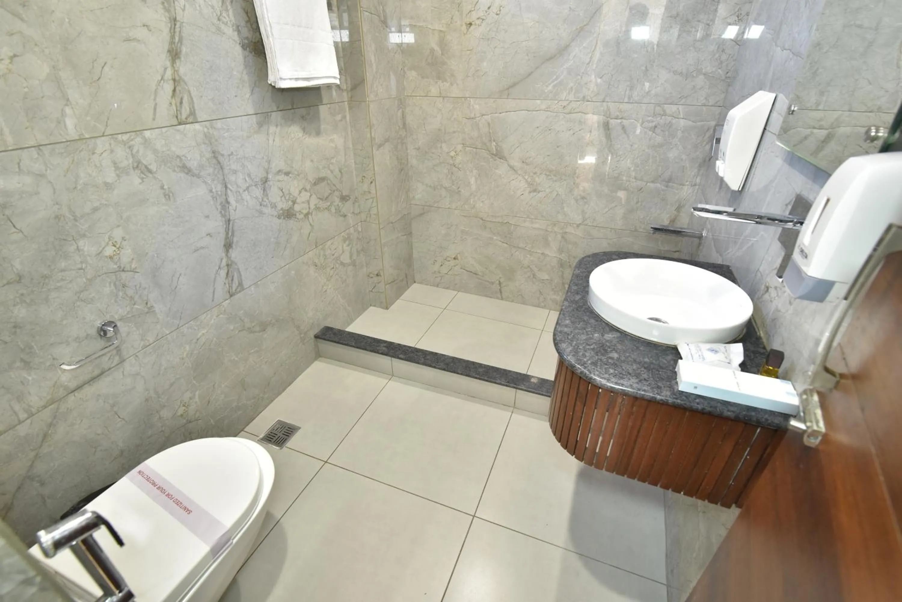 Hotel Sapphire Opposite Golden Temple