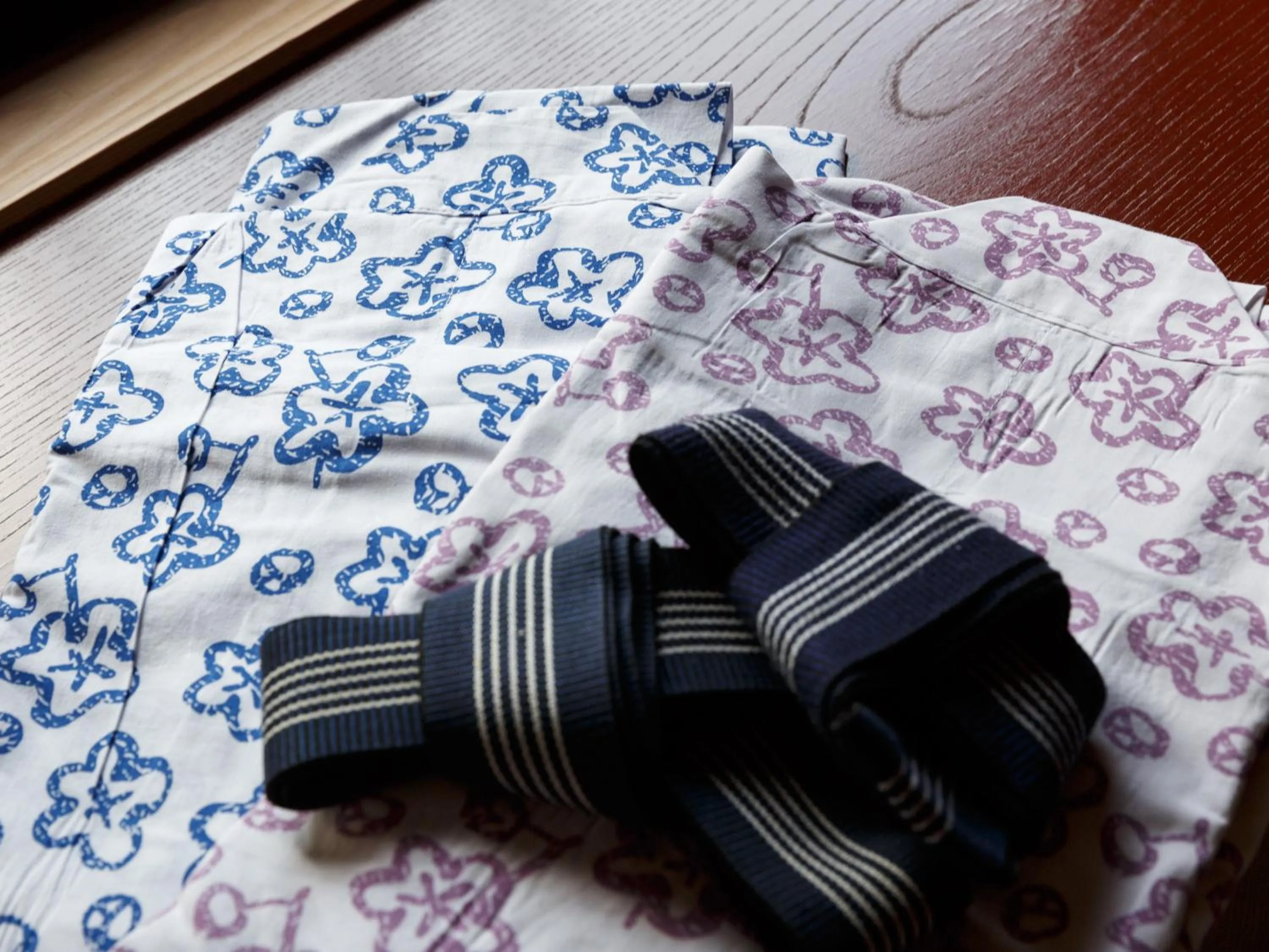 Photo of the whole room in Baien