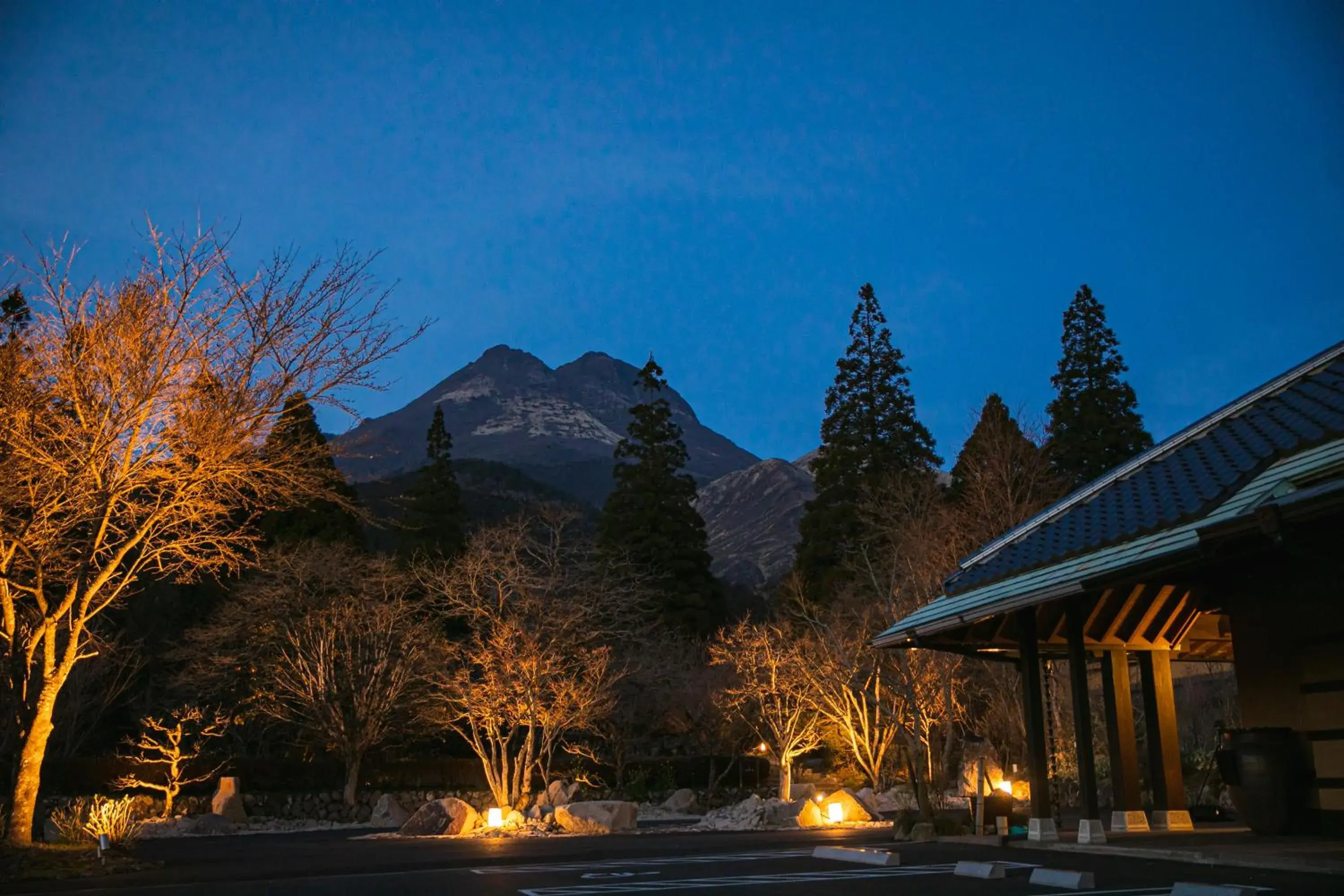 Property building in Baien Property building in Baien