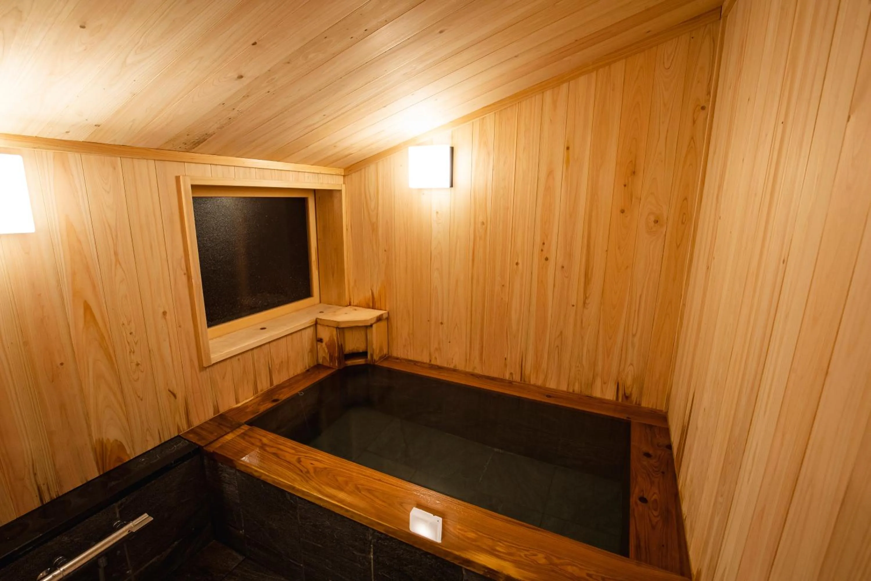 Hot Spring Bath in Baien