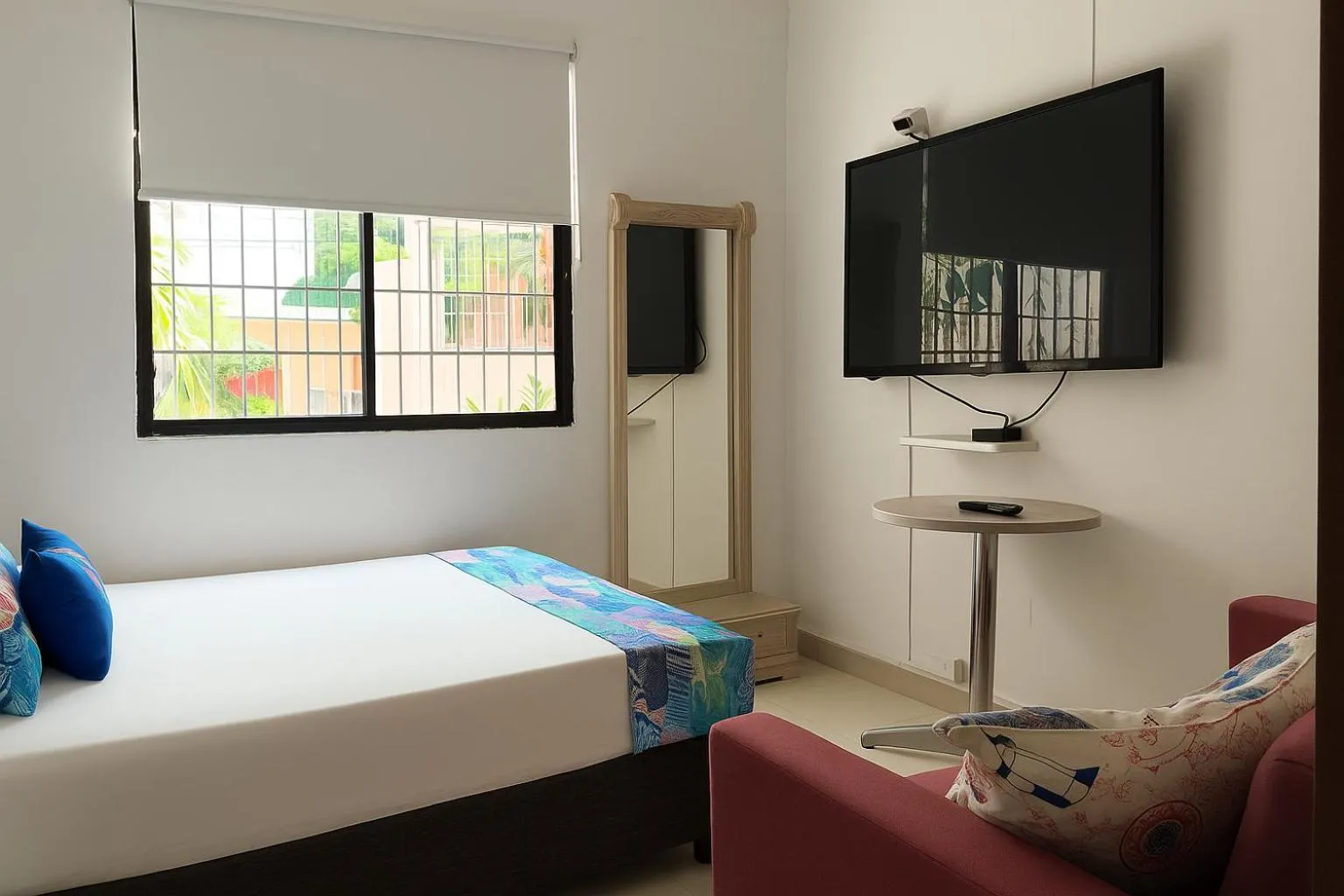 Communal lounge/ TV room, Bed in Mucho lo Bueno - Hostel House