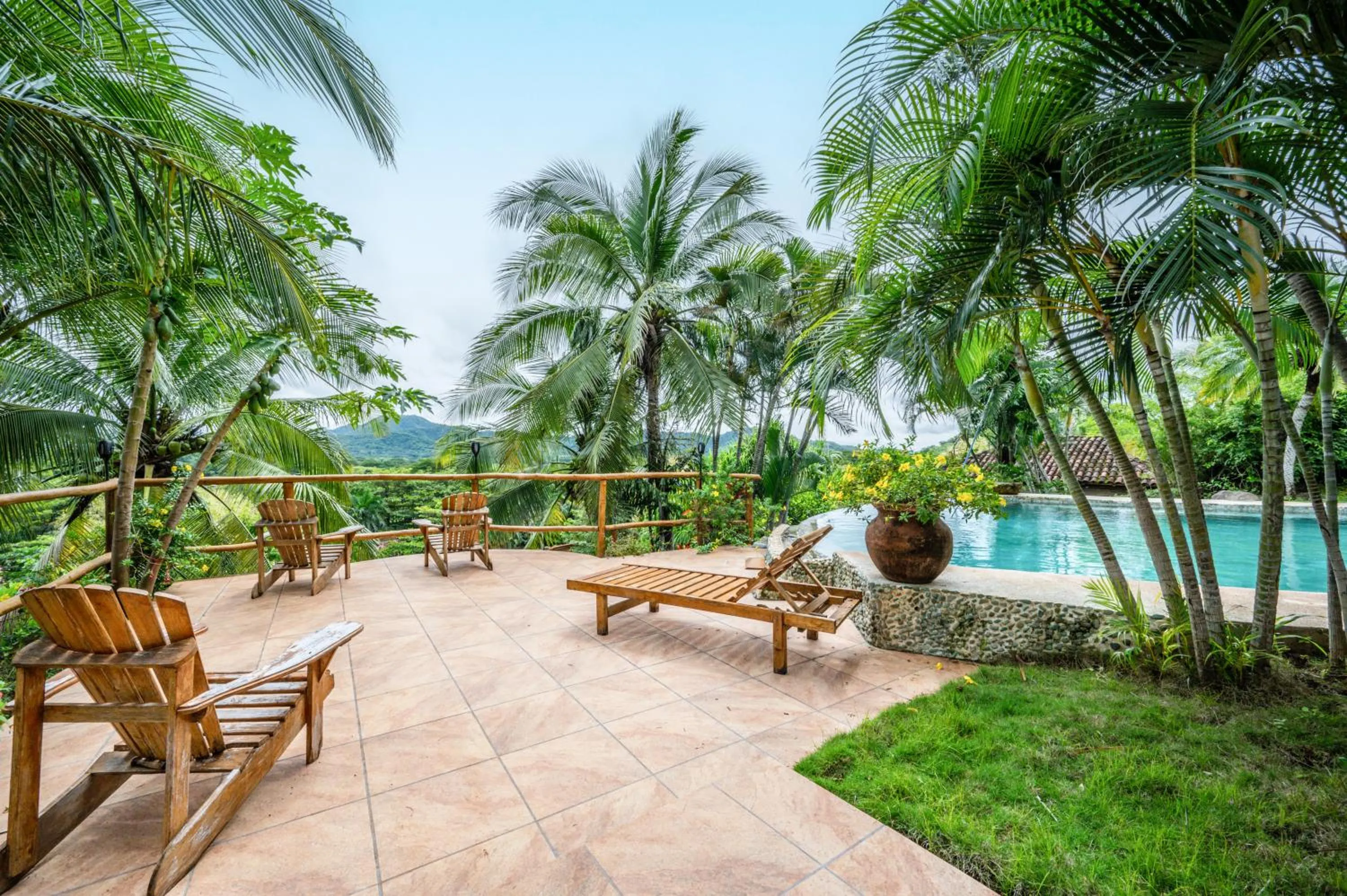 sunbed in El Sabanero Eco Lodge