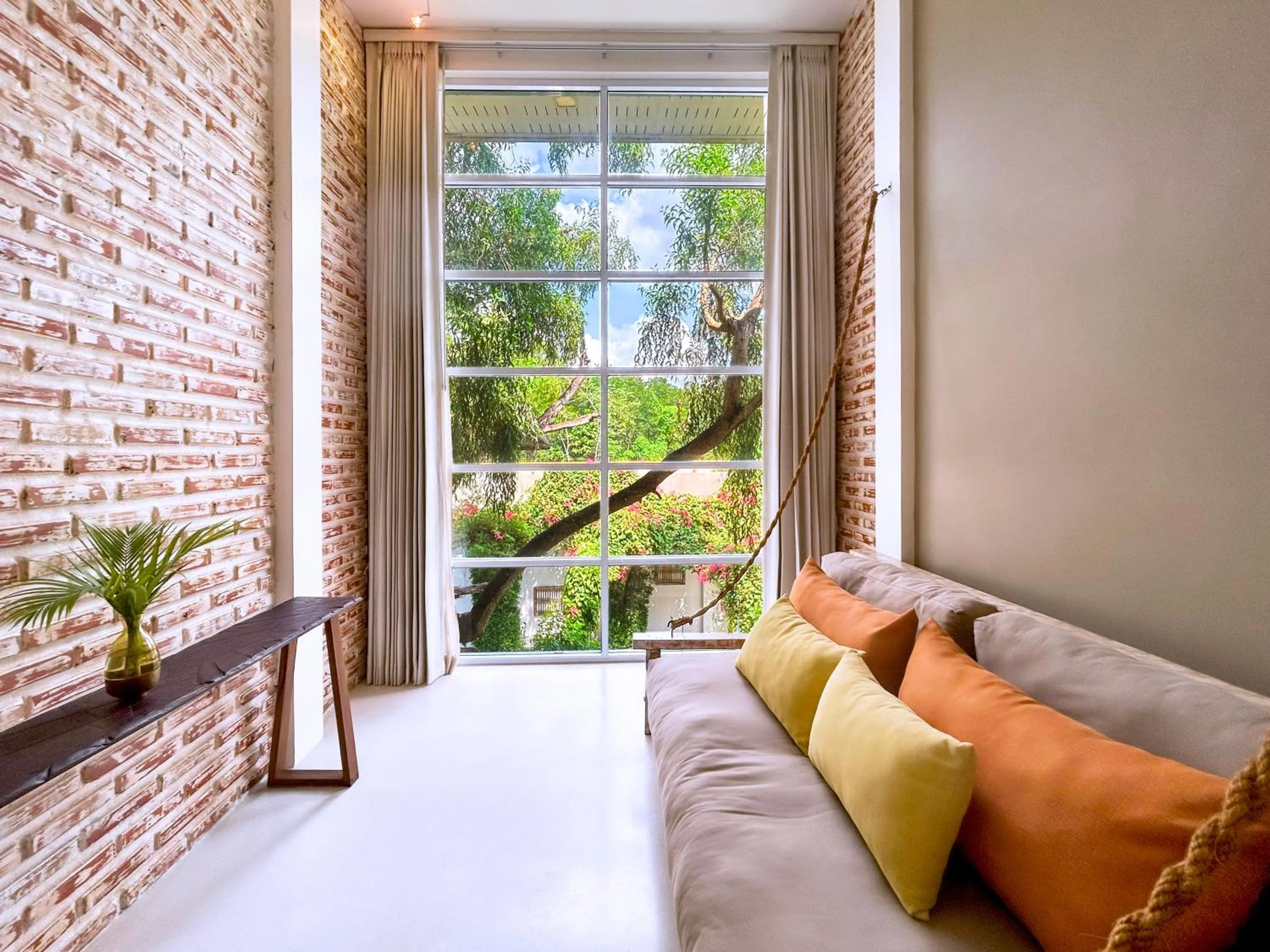 Living room in Summer Luxury Beach Resort & Spa