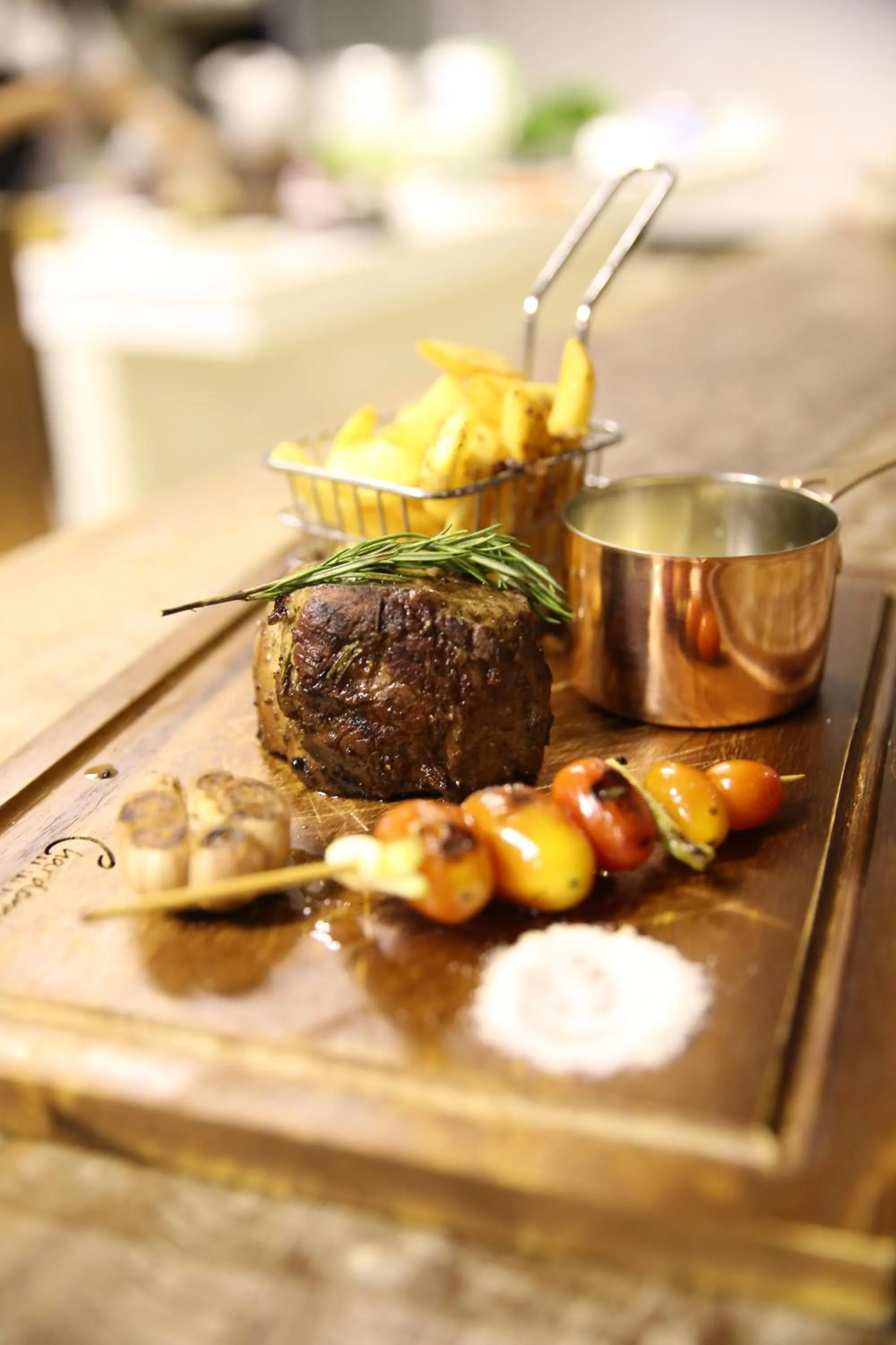 Restaurant/places to eat in Summer Luxury Beach Resort & Spa