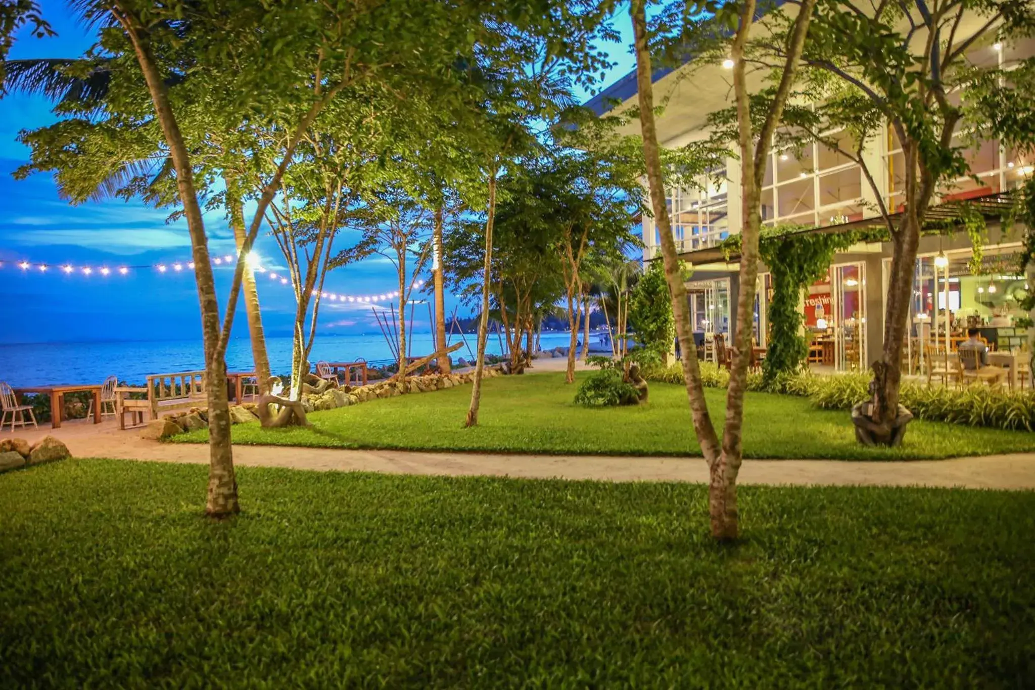 Restaurant/places to eat in Summer Luxury Beach Resort & Spa Restaurant/places to eat in Summer Luxury Beach Resort & Spa